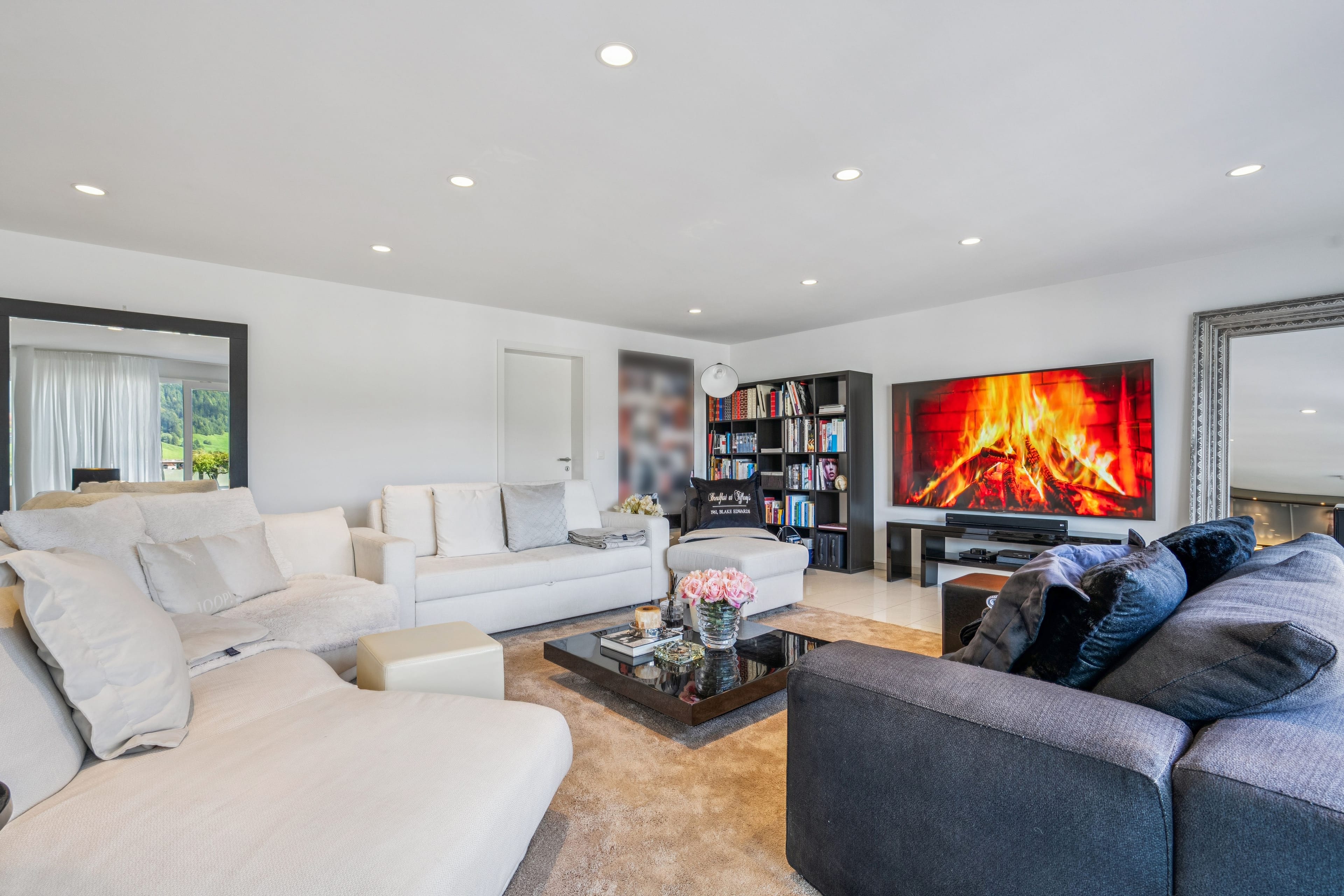 Moderne 3.5-Zimmer-Wohnung im Herzen von Einsiedeln - Bild 3