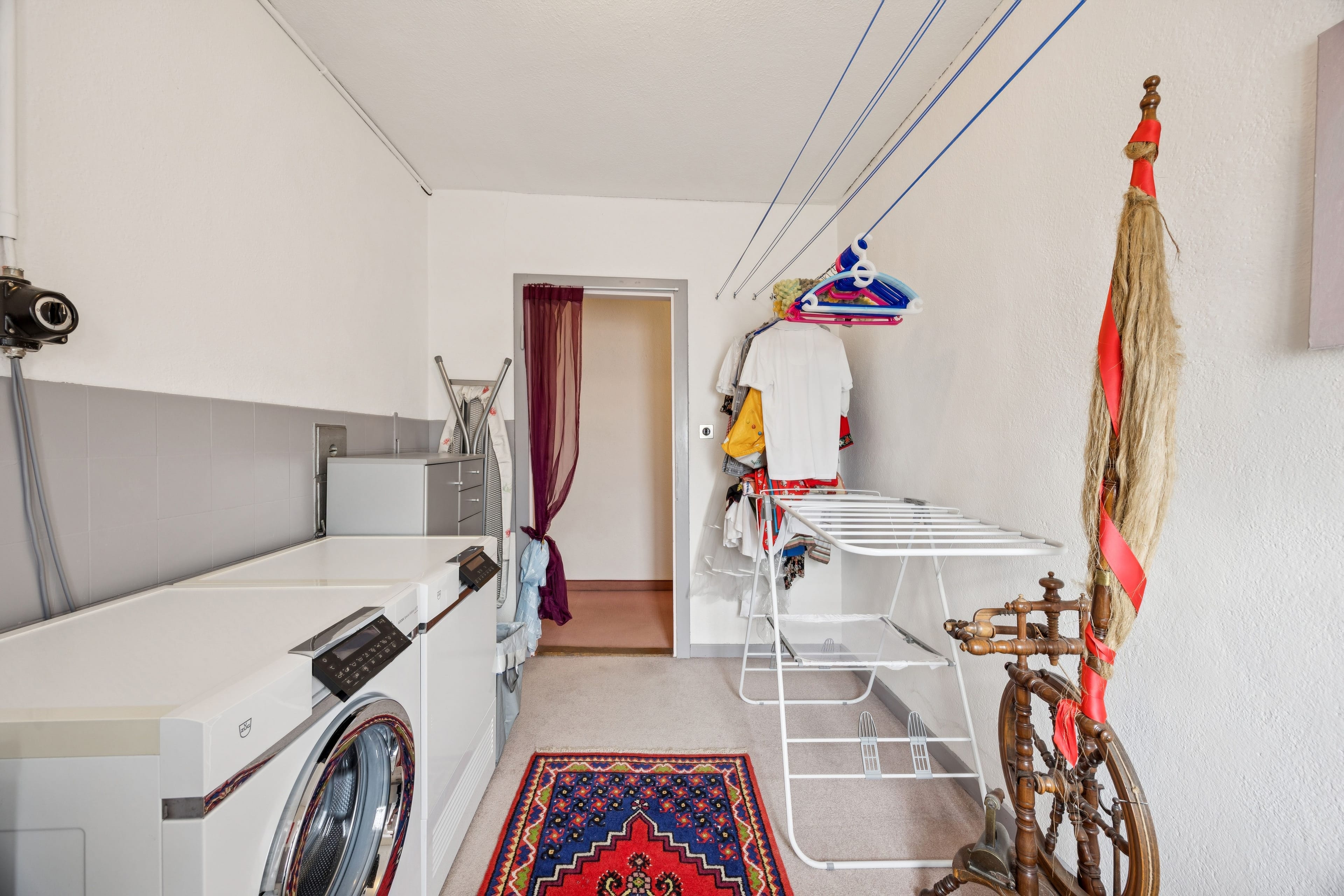 Vielseitiges Wohn- und Geschäftshaus - Oberentfelden, 10 Zimmer - 28