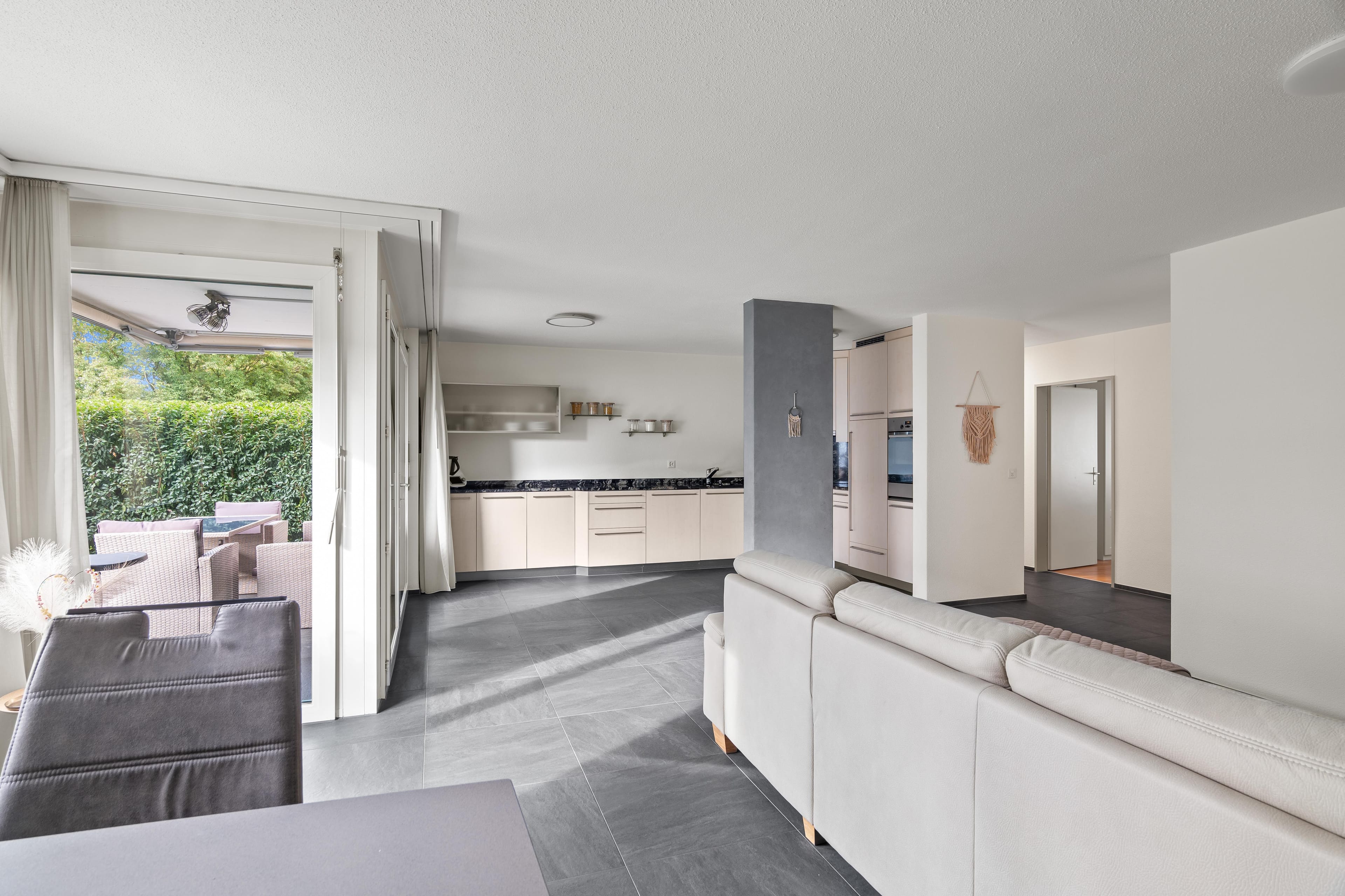 "R E S E R V I E R T" 4,5 Zimmer Parterrewohnung - Bild 4