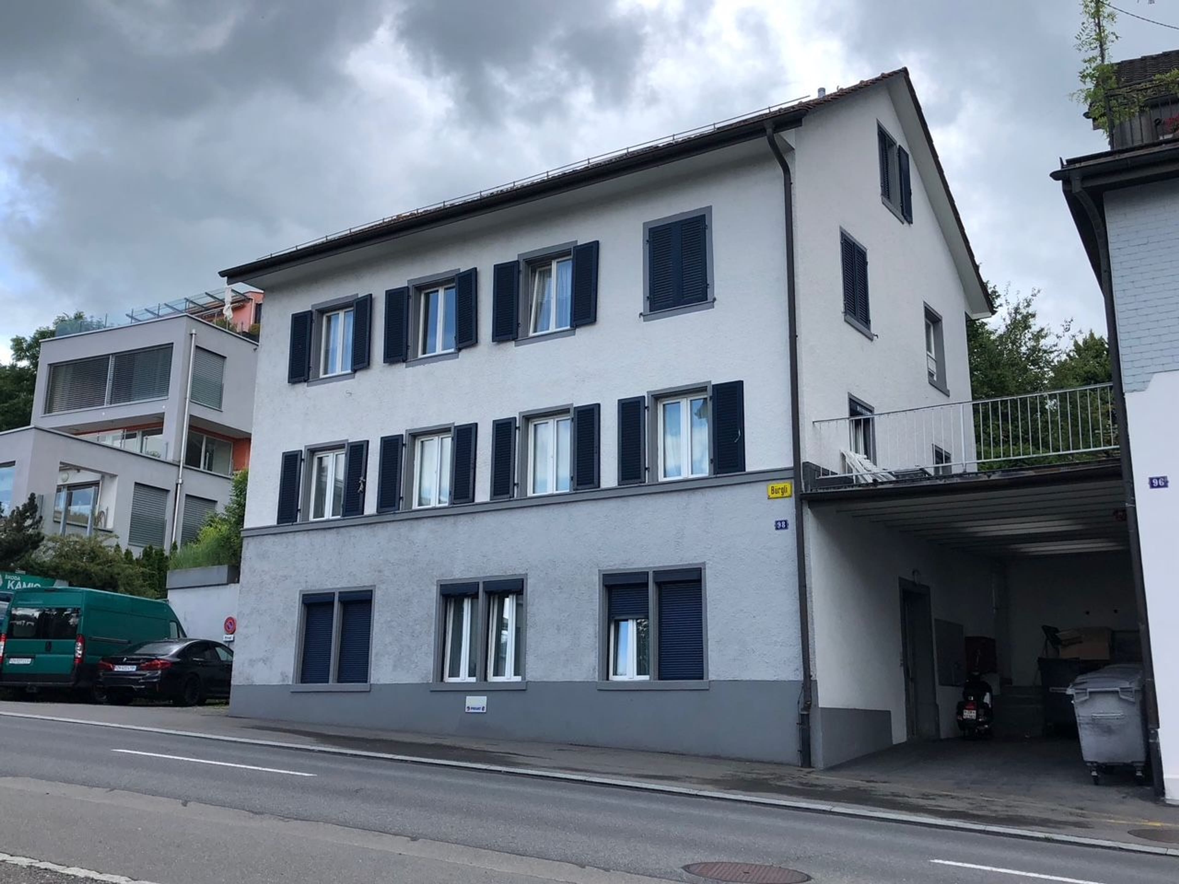 Mehrfamilienhaus mit Seeblick - Bild 1