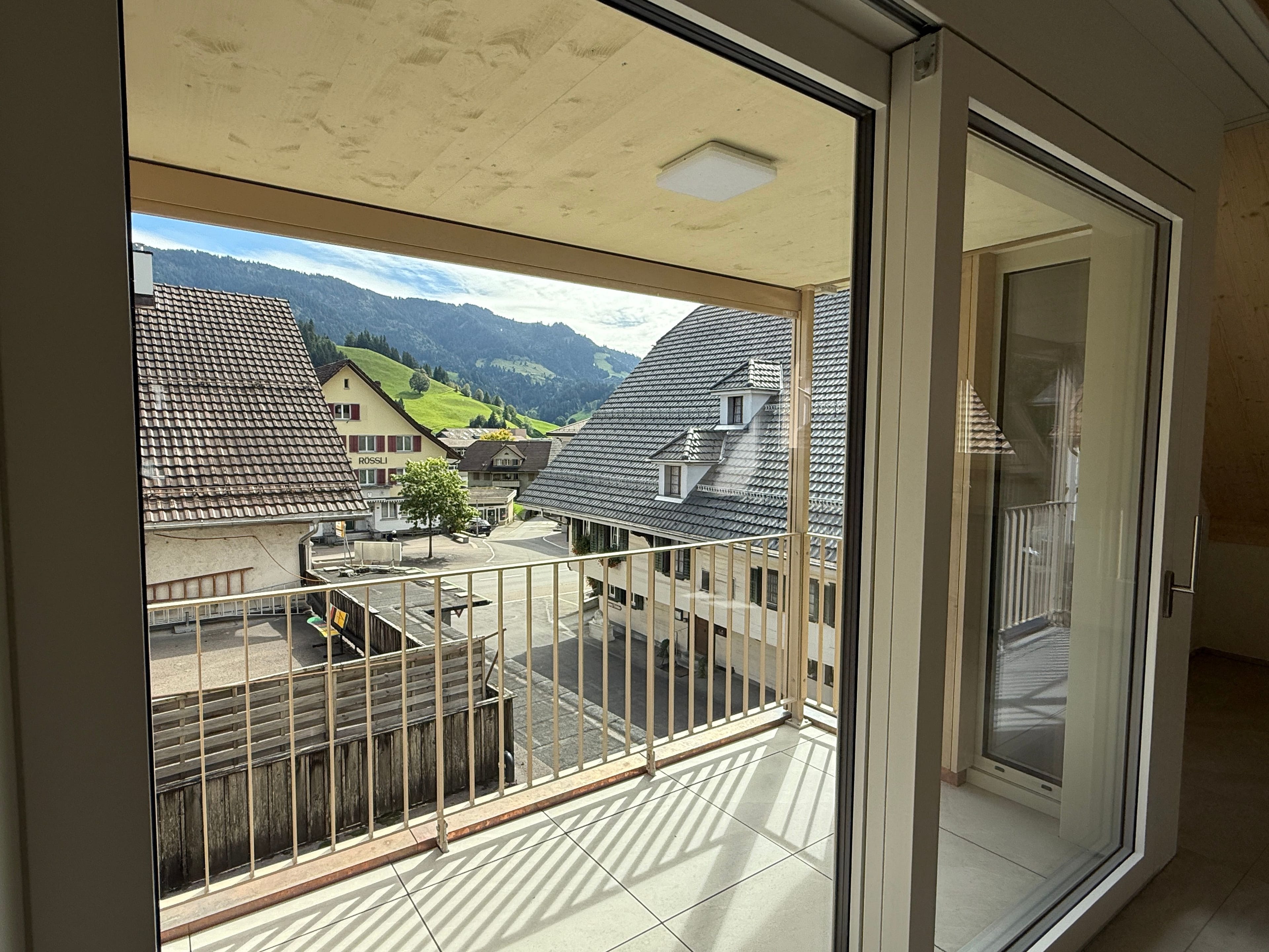 Dachwohnung im Eigentumsstandard - Bild 2
