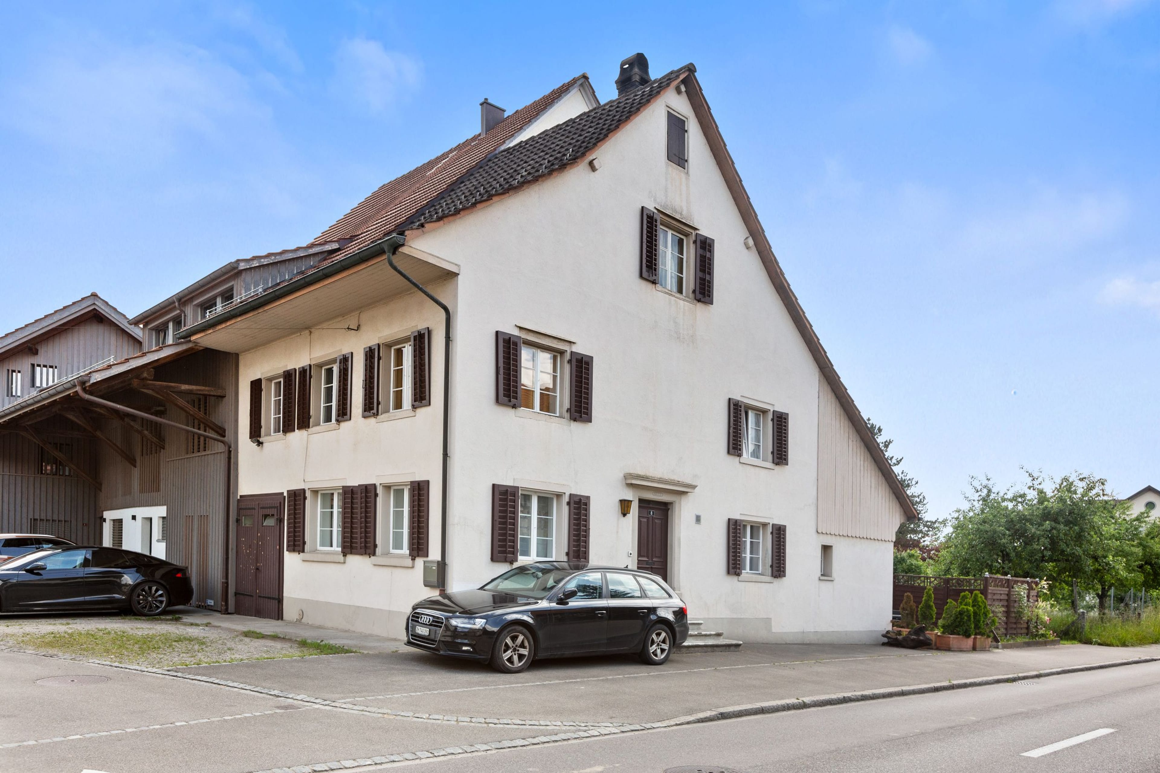 Charmantes 7-Zimmer-DEFH mit italienischem Flair und viel Komfort - Bild 1