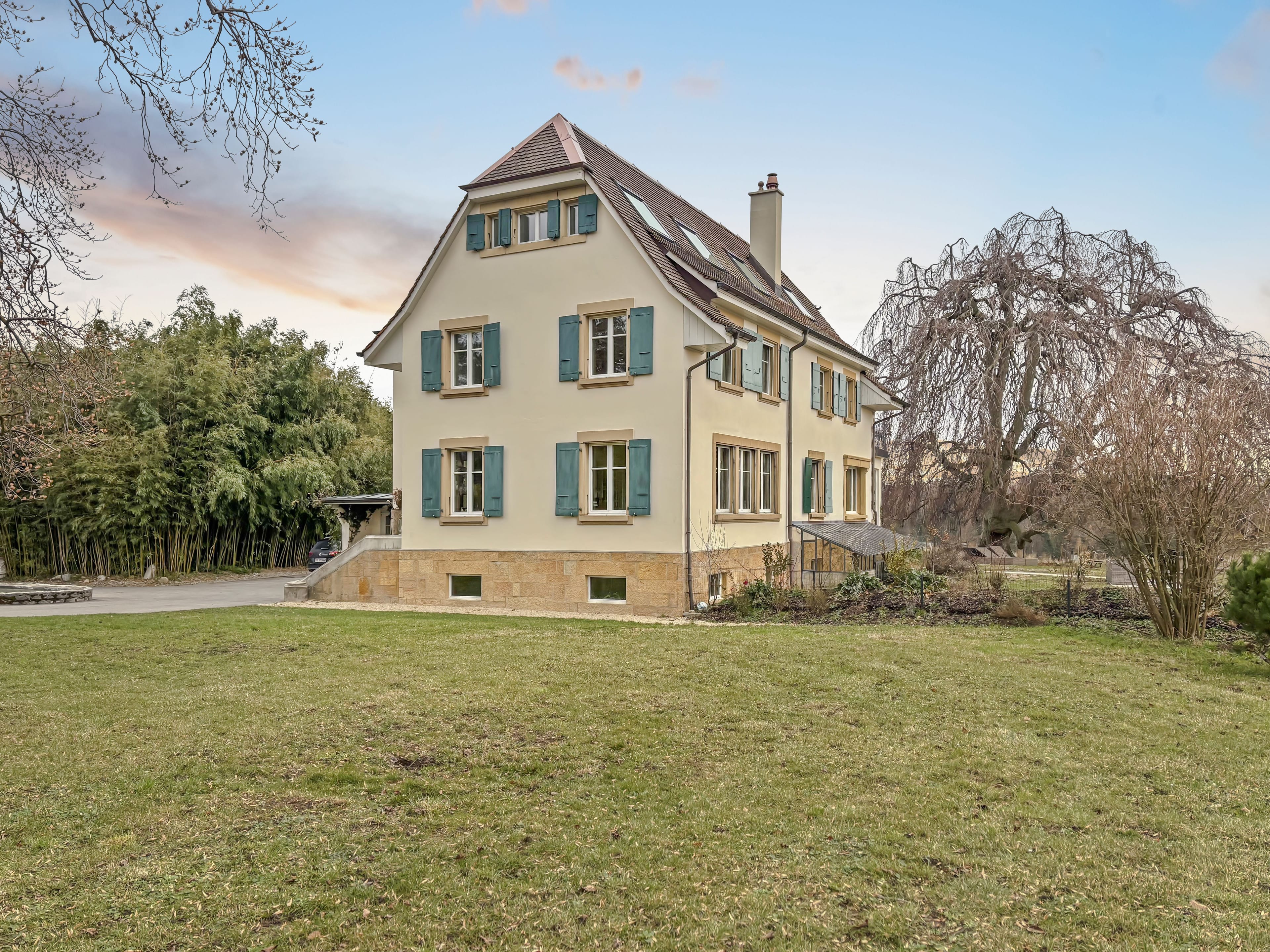 EXKLUSIVE SEEUFER-RESIDENZ DIREKT AM NEUENBURGERSEE - 44