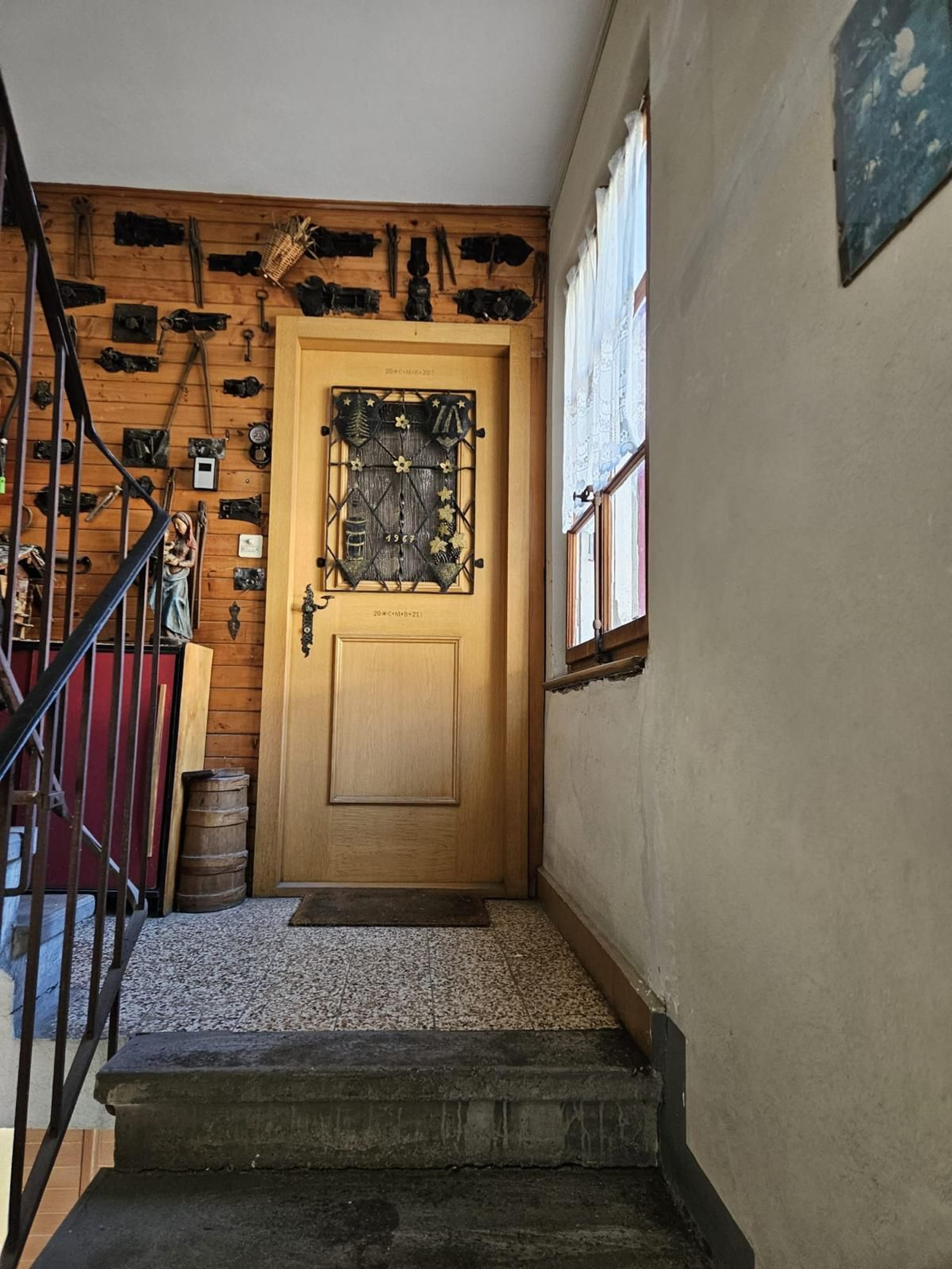 2/3 eines sanierungsbedürftigen Hauses im Wallis - 20