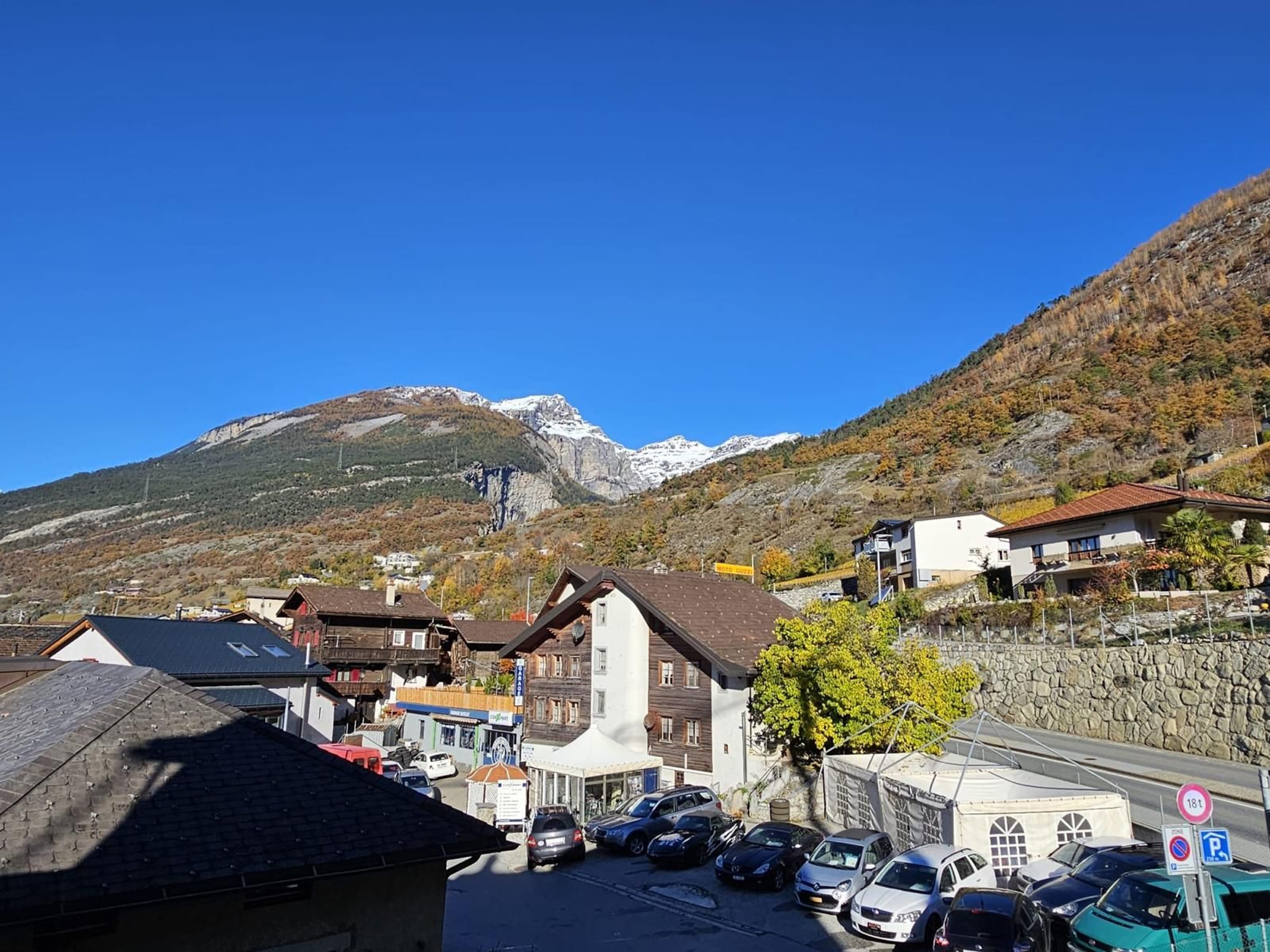 2/3 eines sanierungsbedürftigen Hauses im Wallis - Bild 5