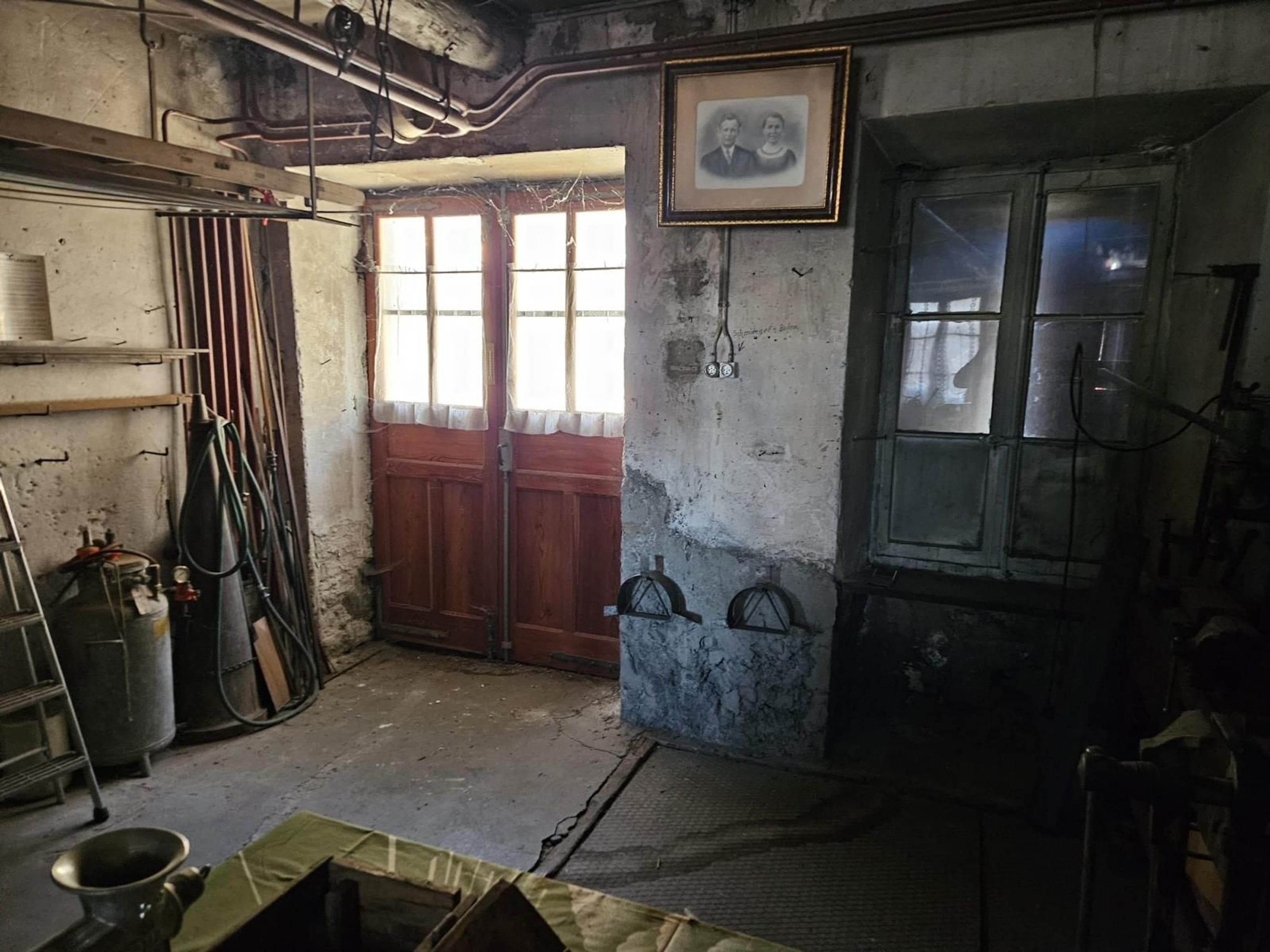 2/3 eines sanierungsbedürftigen Hauses im Wallis - 24