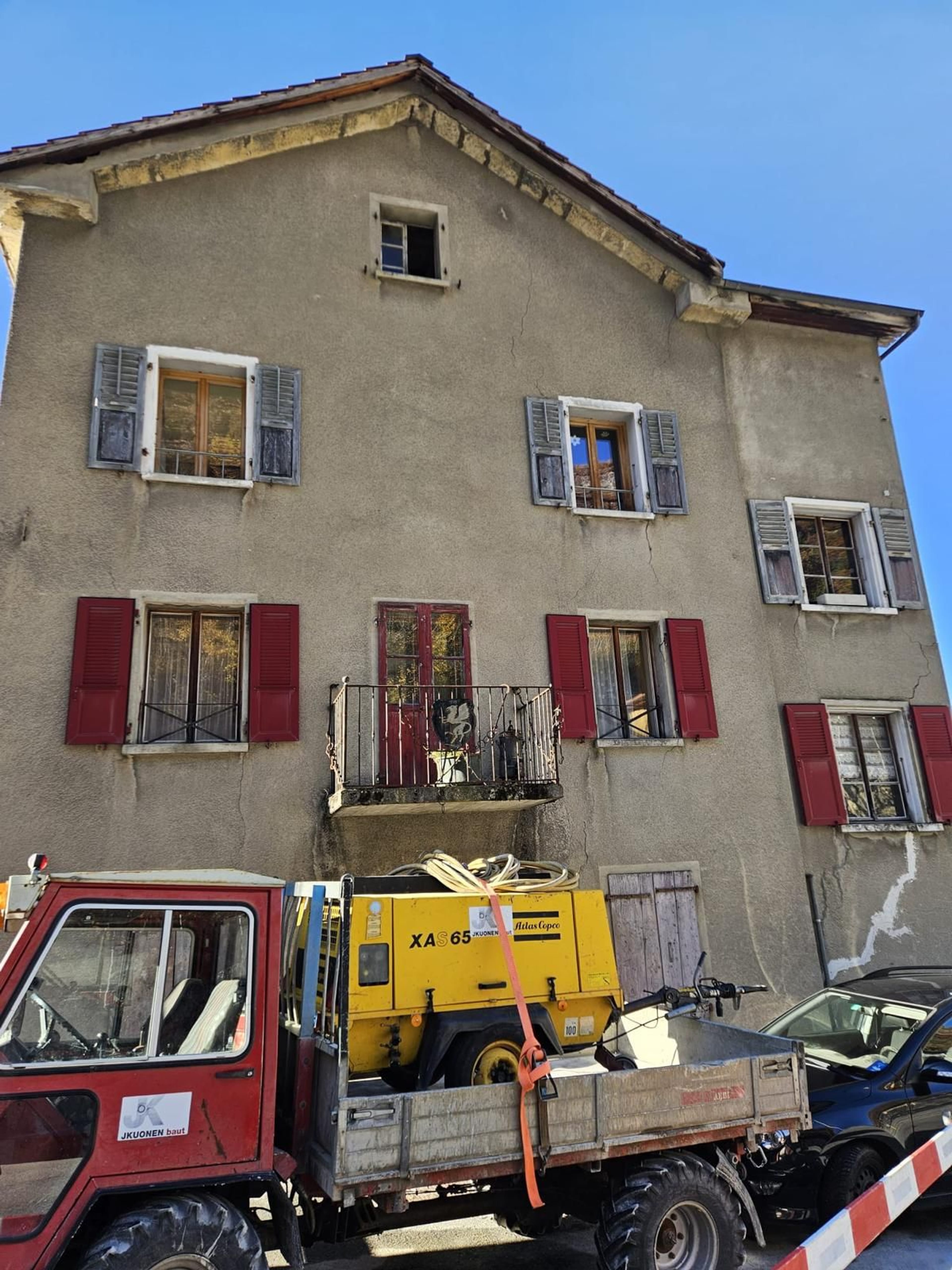 2/3 eines sanierungsbedürftigen Hauses im Wallis - 7