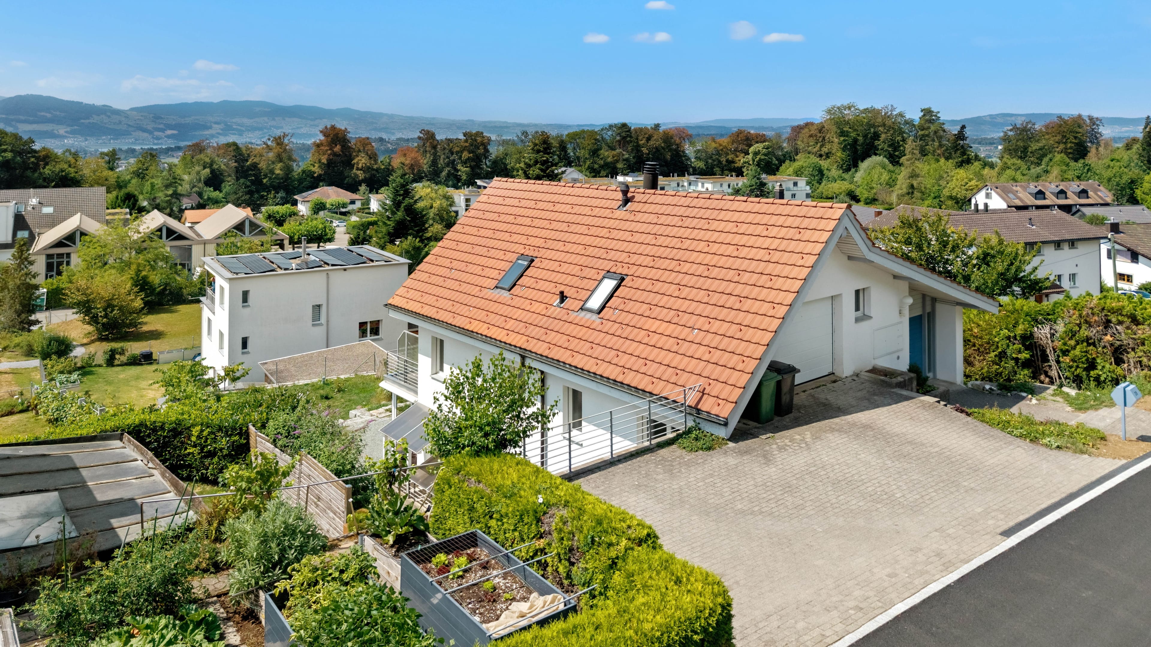 7-Zimmer-Einfamilienhaus mit Einliegerwohnung in Dürnten kaufen - 3