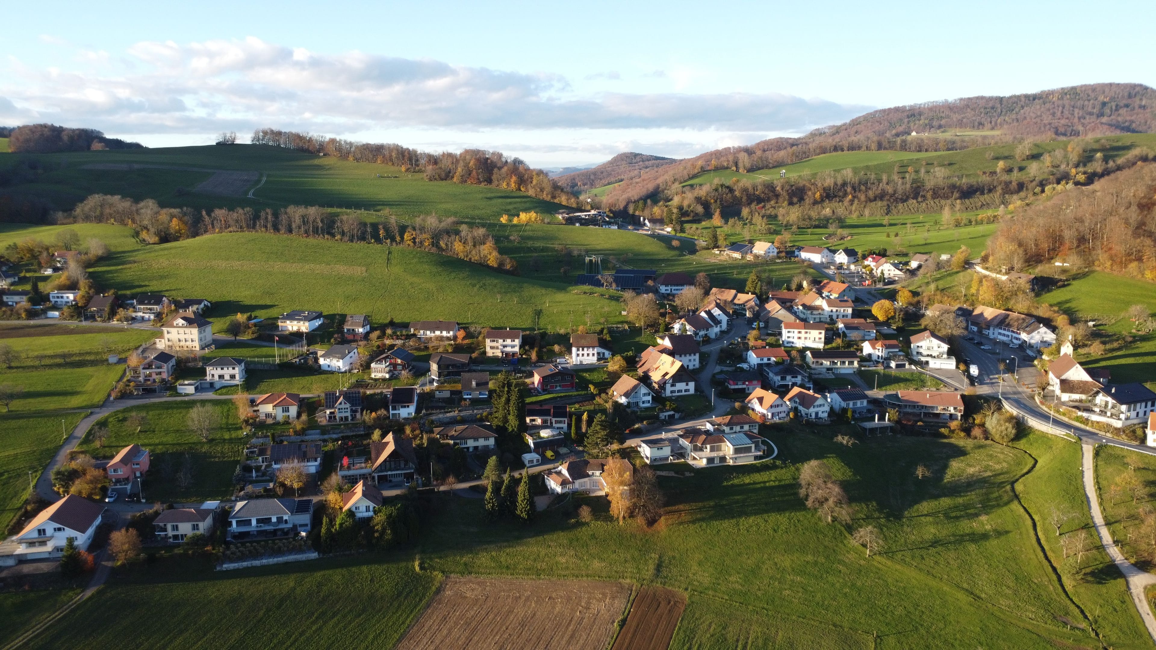 Grosszügiges Bauland, sonnig und ruhig in Hauenstein zu kaufen - Bild 1