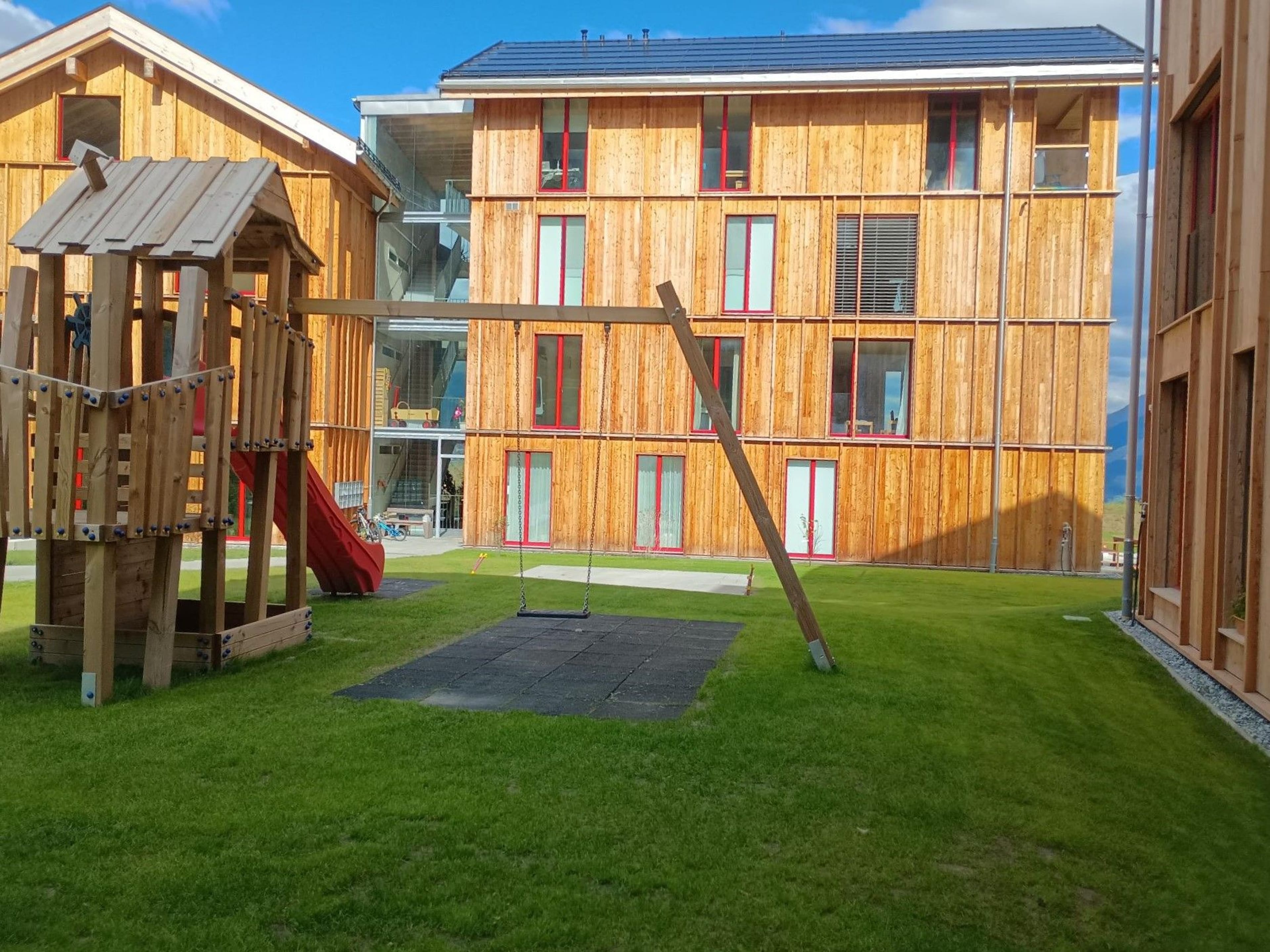 Moderne 5.5-Zimmer Gartenwohnung in Zeneggen mit Bergblick - Bild 10