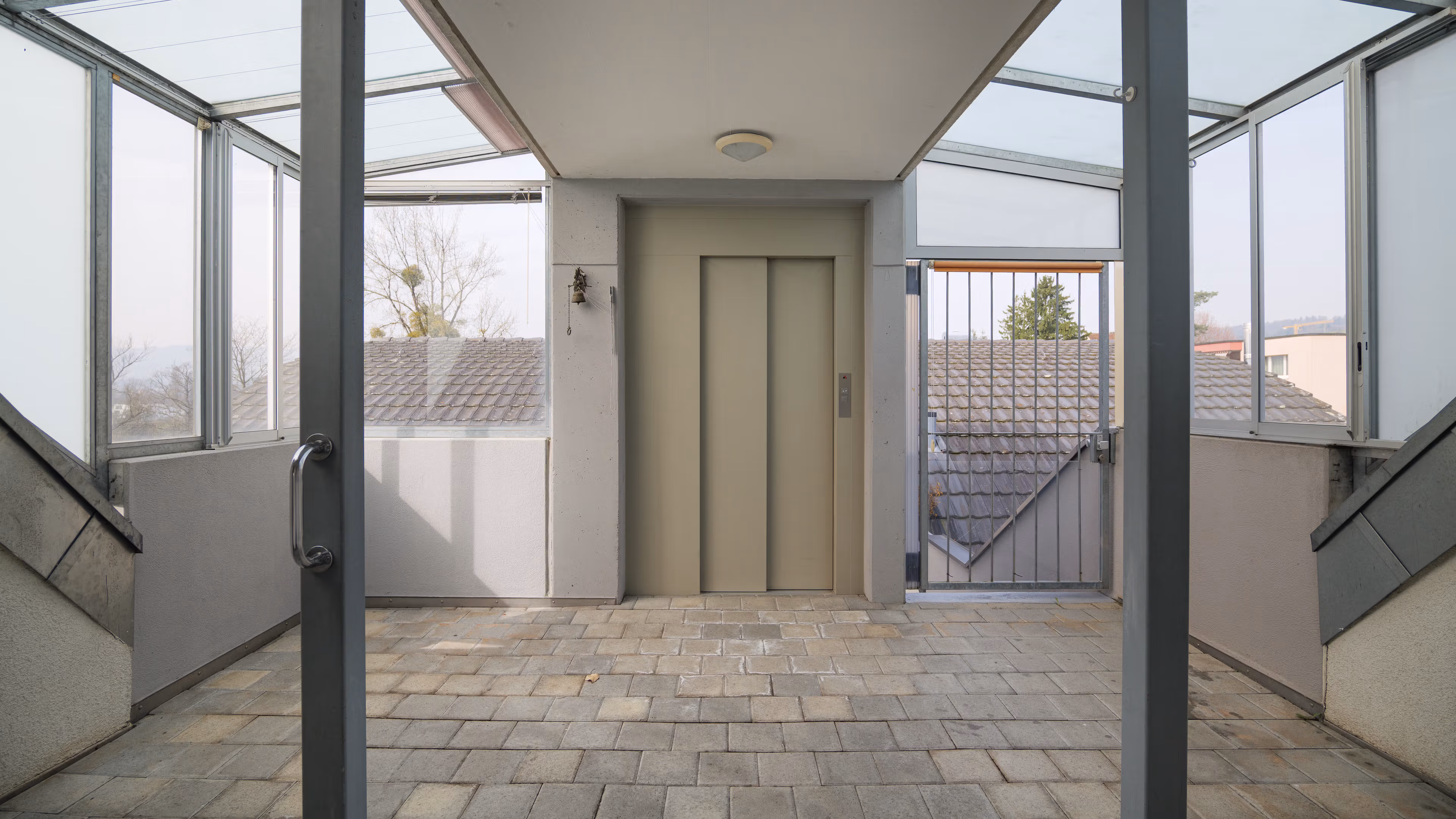 Grosszügige 5.5-Zi.-Dachwohnung mit Balkon in Unterengstringen - 26