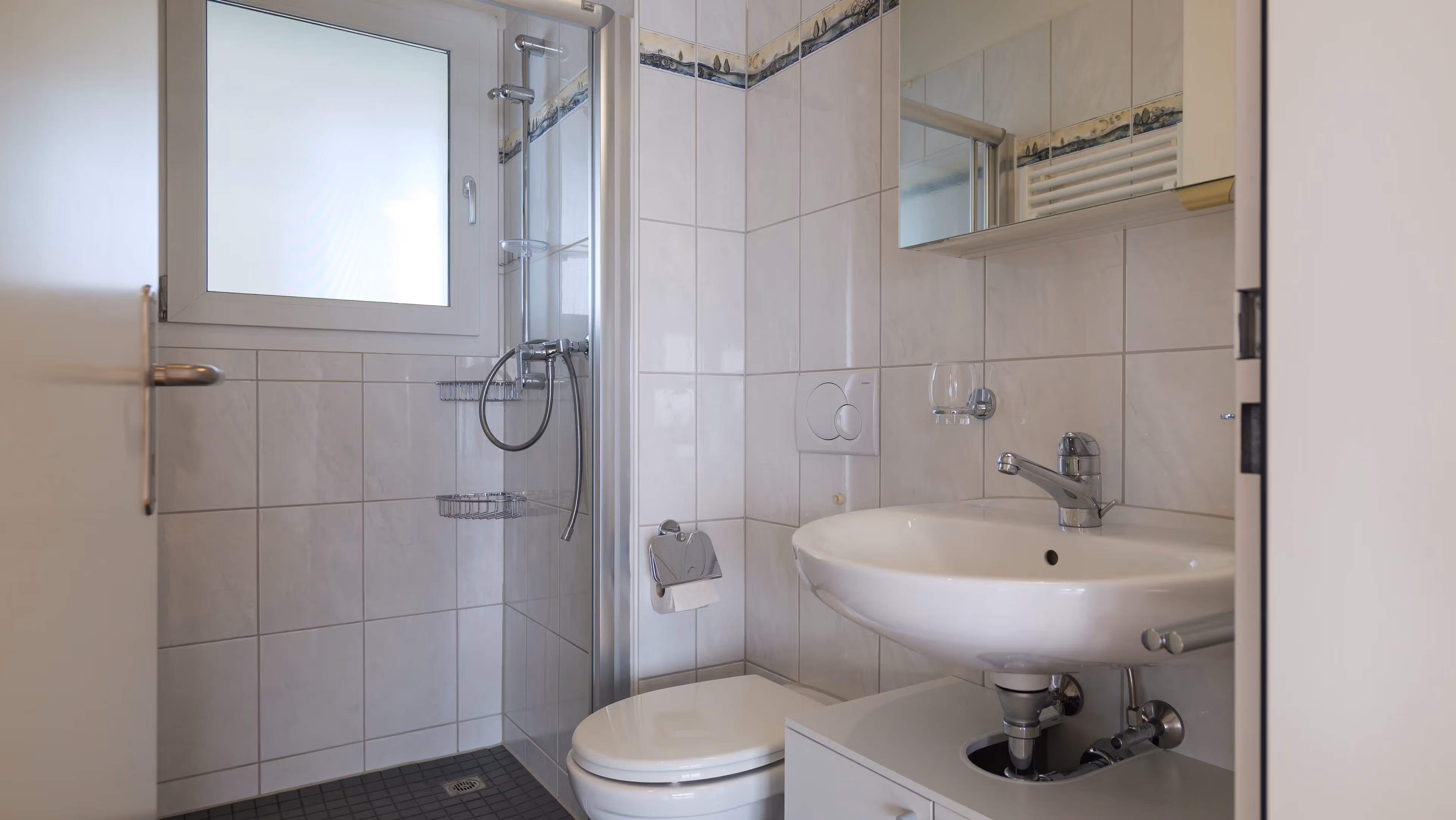 Grosszügige 5.5-Zi.-Dachwohnung mit Balkon in Unterengstringen - 13