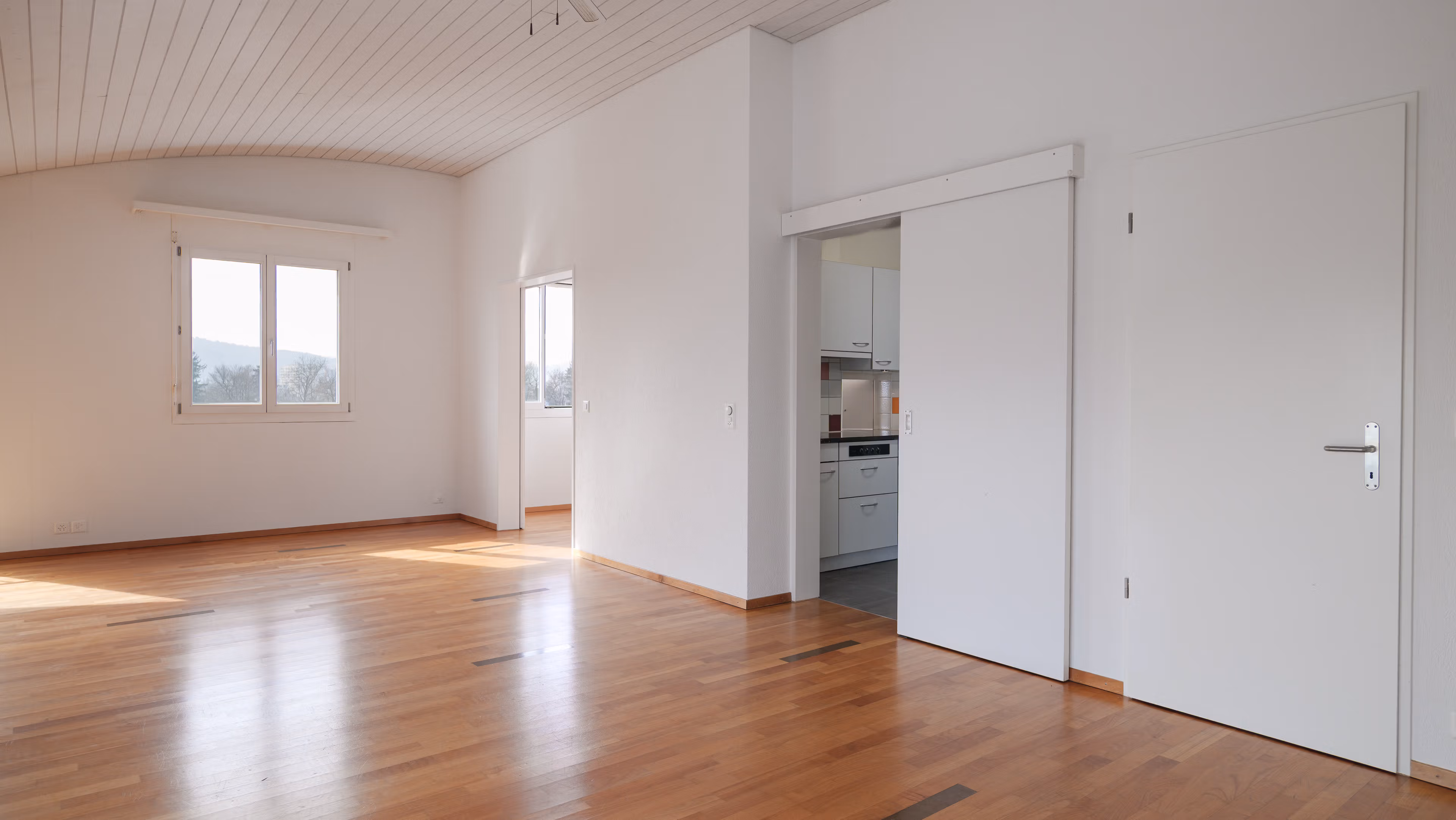 Grosszügige 5.5-Zi.-Dachwohnung mit Balkon in Unterengstringen - 18