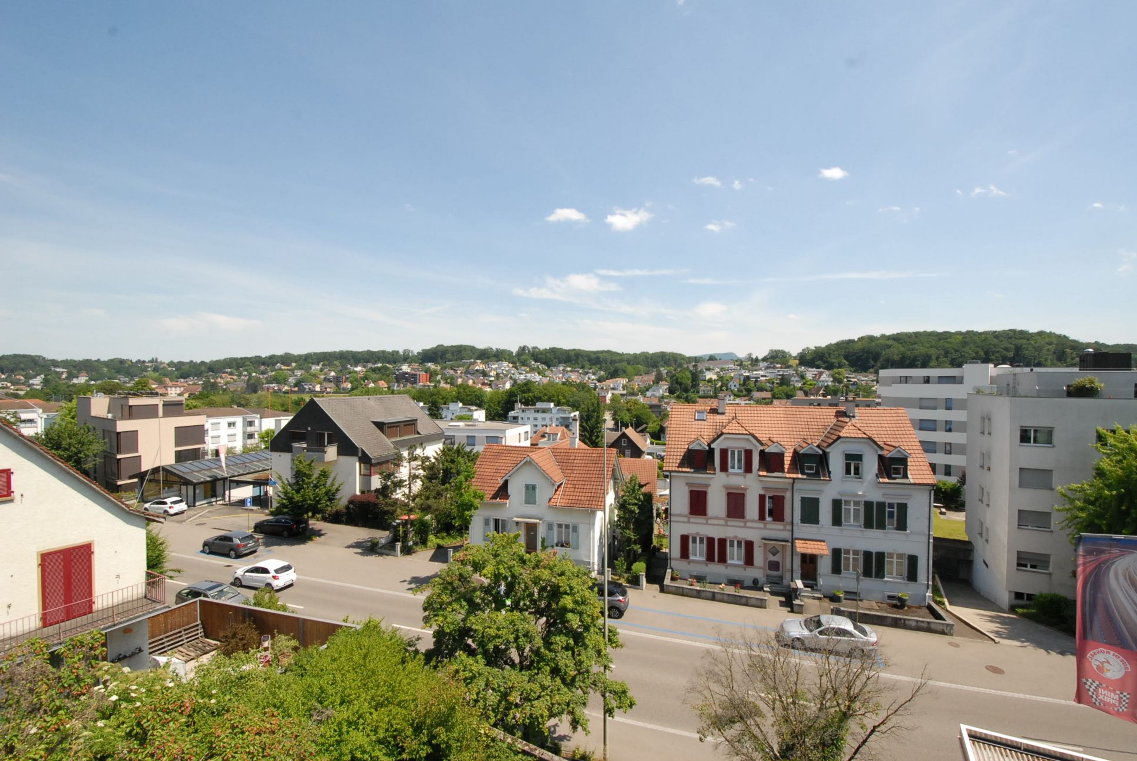 Helle 4-Zimmer-Wohnung mit grossem Balkon in Oberwil kaufen - Bild 5