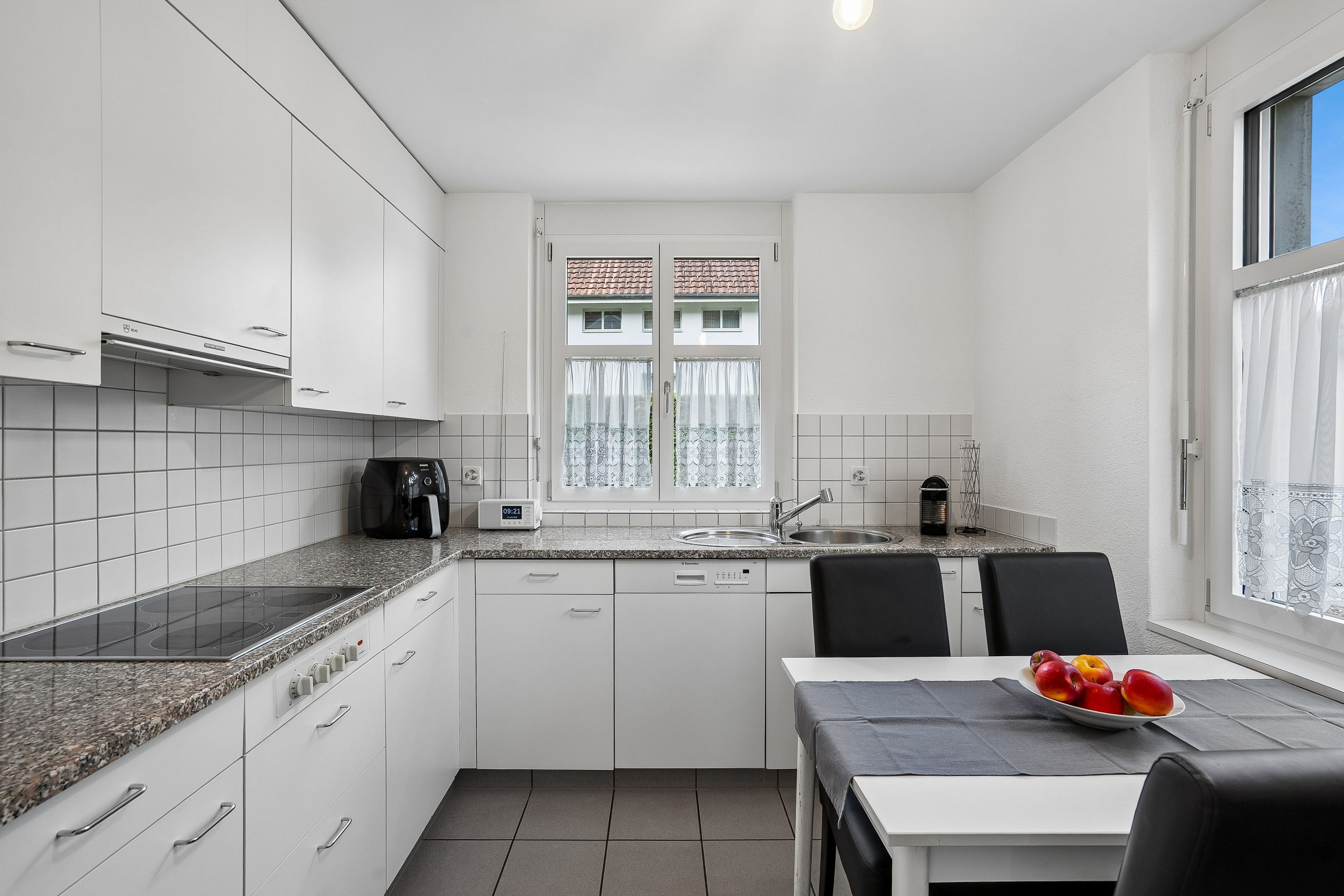 Gartenwohnung mit Einfamilienhausgefühl – 260 m² Privatgarten - Bild 5
