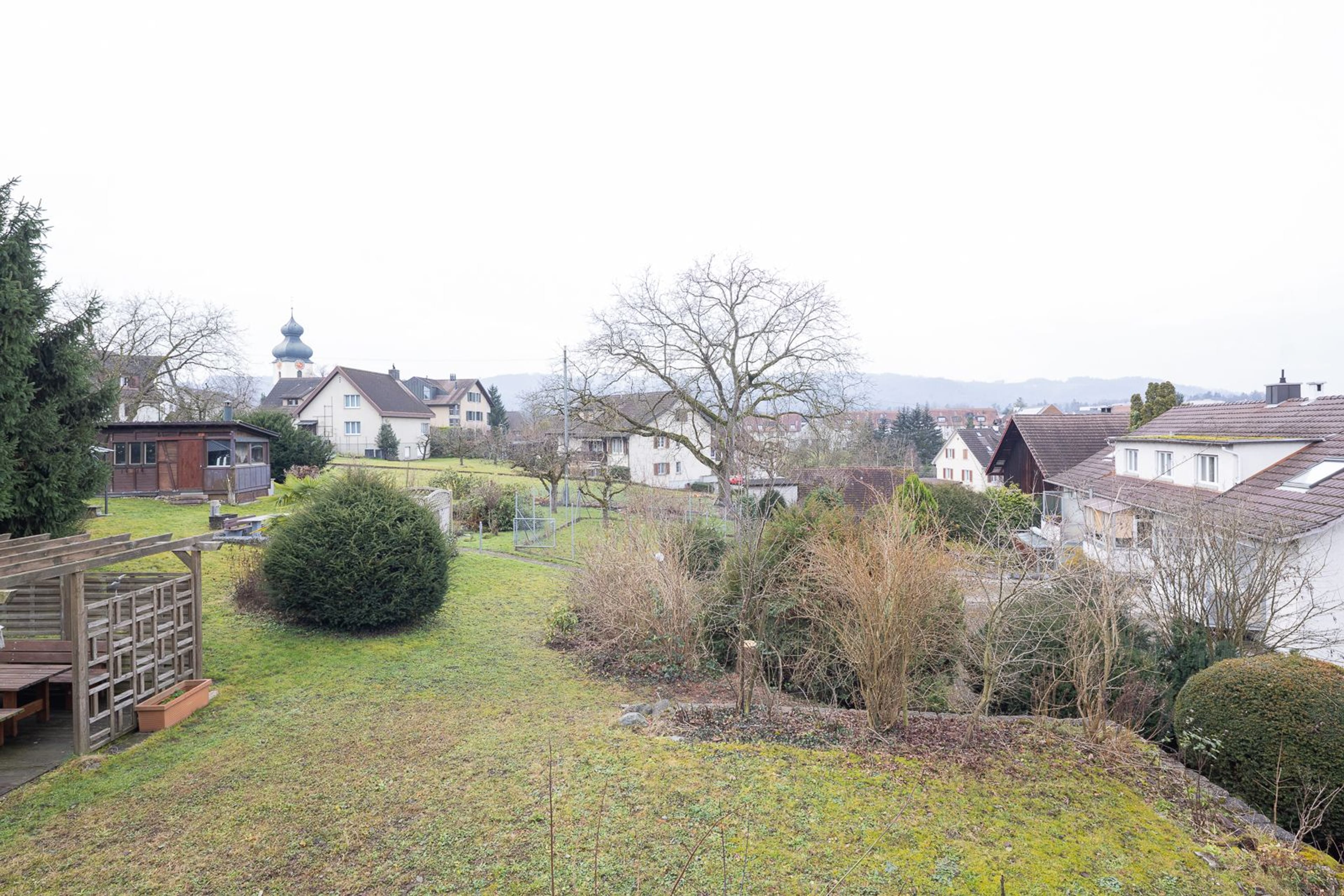 Sonniges 4½-Zimmer-Reihenmittelhaus mit homem Renovationspotential - Bild 28