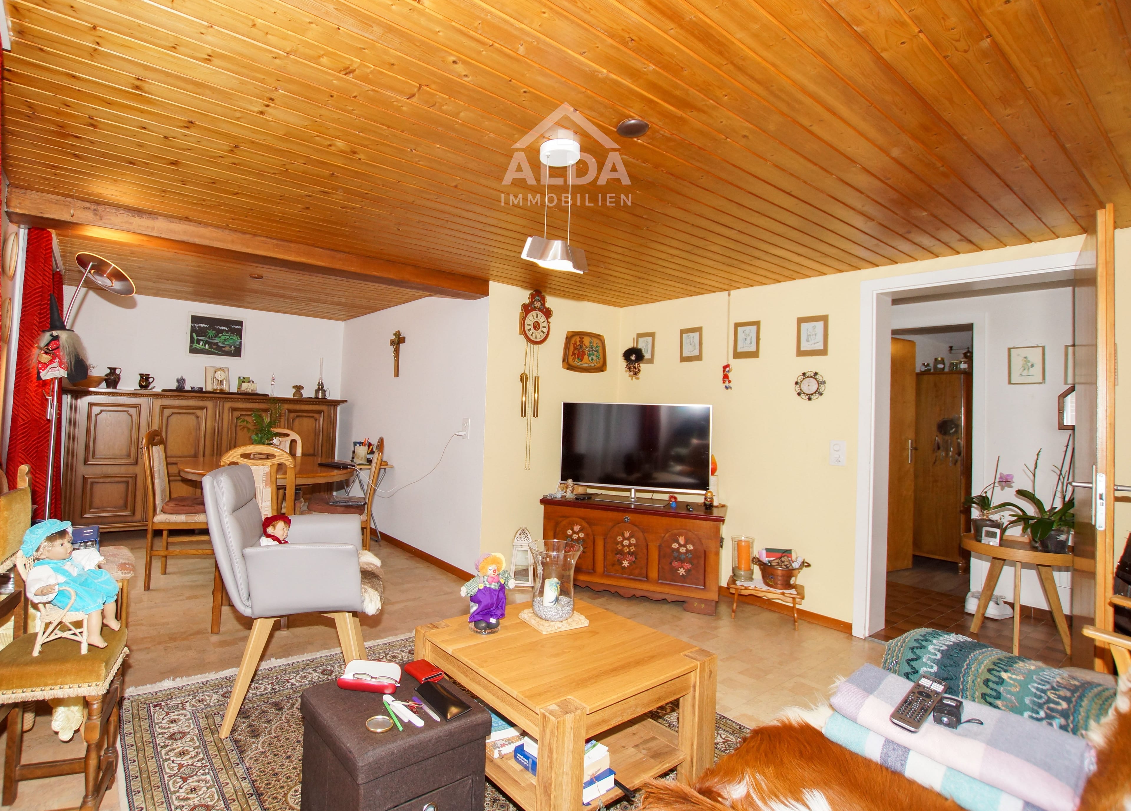 Einfamilienhaus mit grossem Grundstück an idyllischer Lage - Bild 4