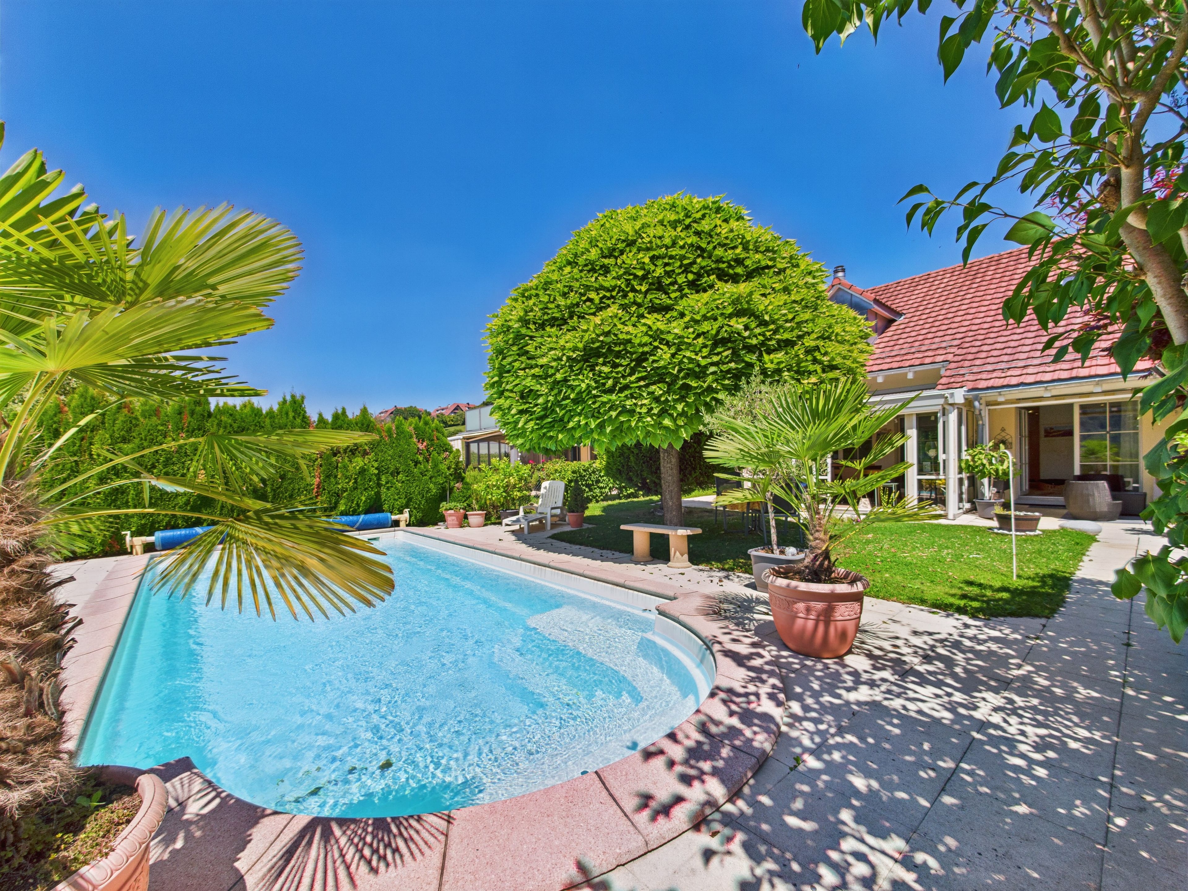 Wohntraum für Familien – 5.5 Zimmer, Pool, Garten & Bergblick - Bild 6