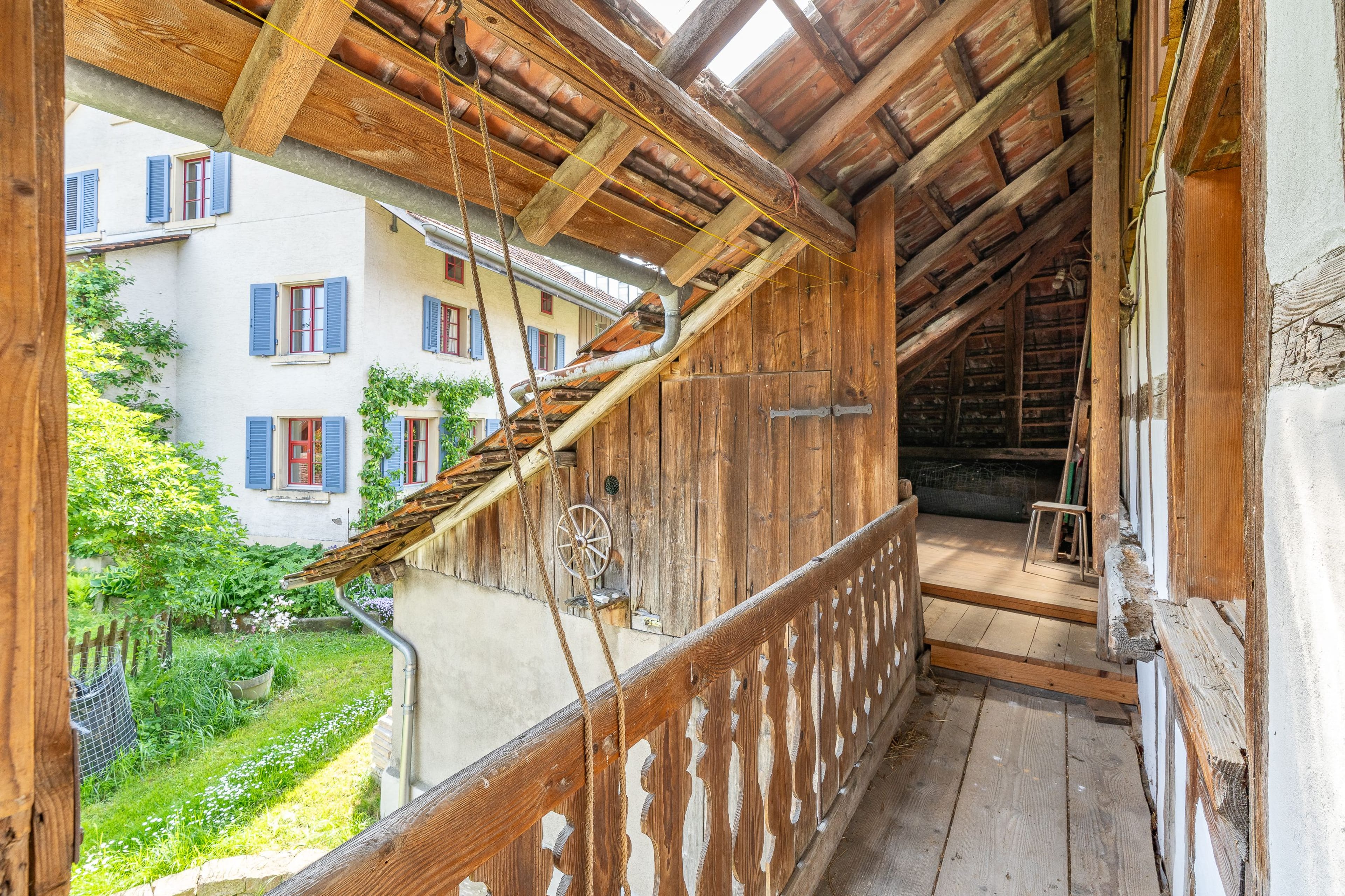 8.5-Zimmer Riegelhaus mit Ausbaupotenzial - Bild 12