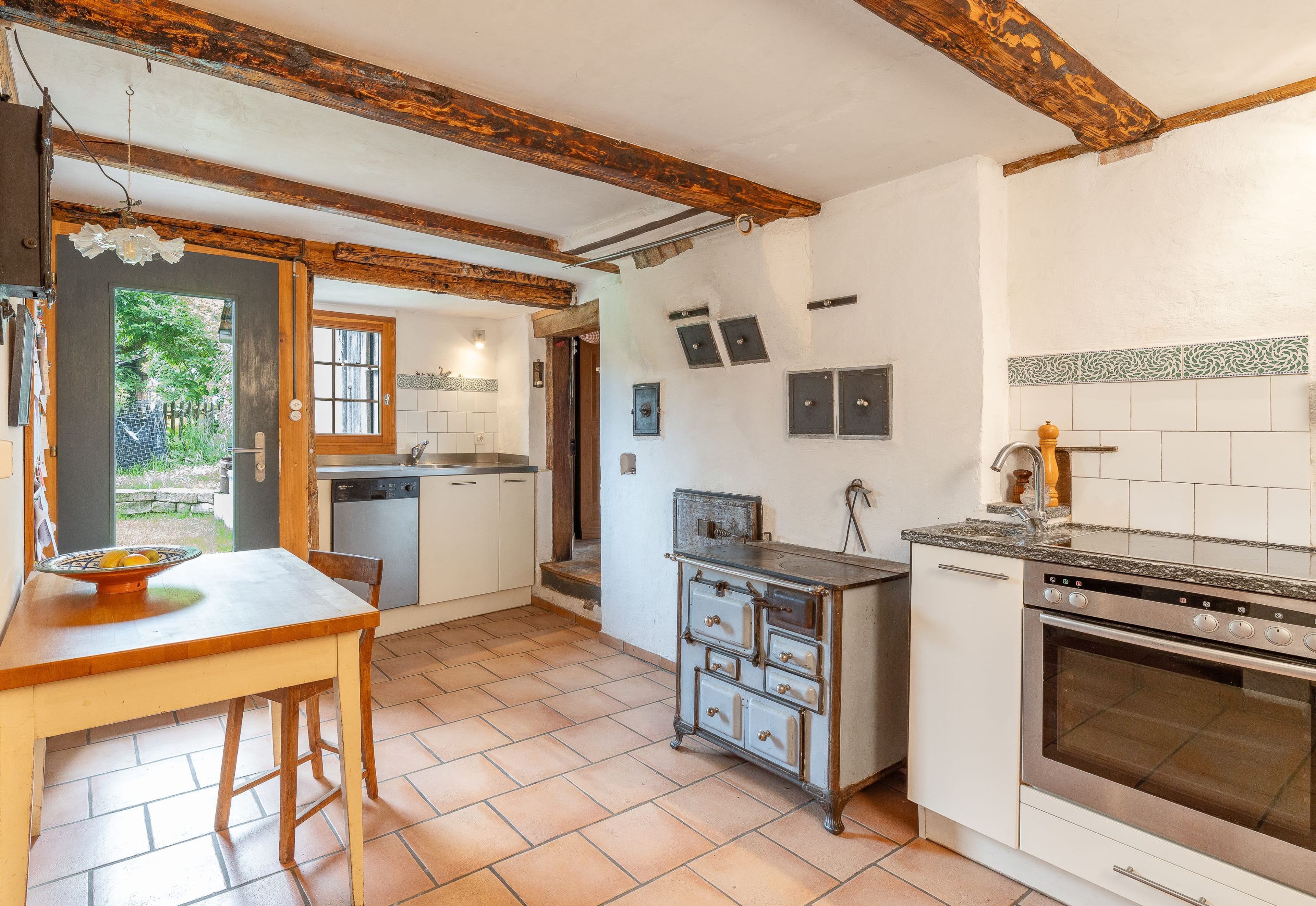 8.5-Zimmer Riegelhaus mit Ausbaupotenzial - Bild 4