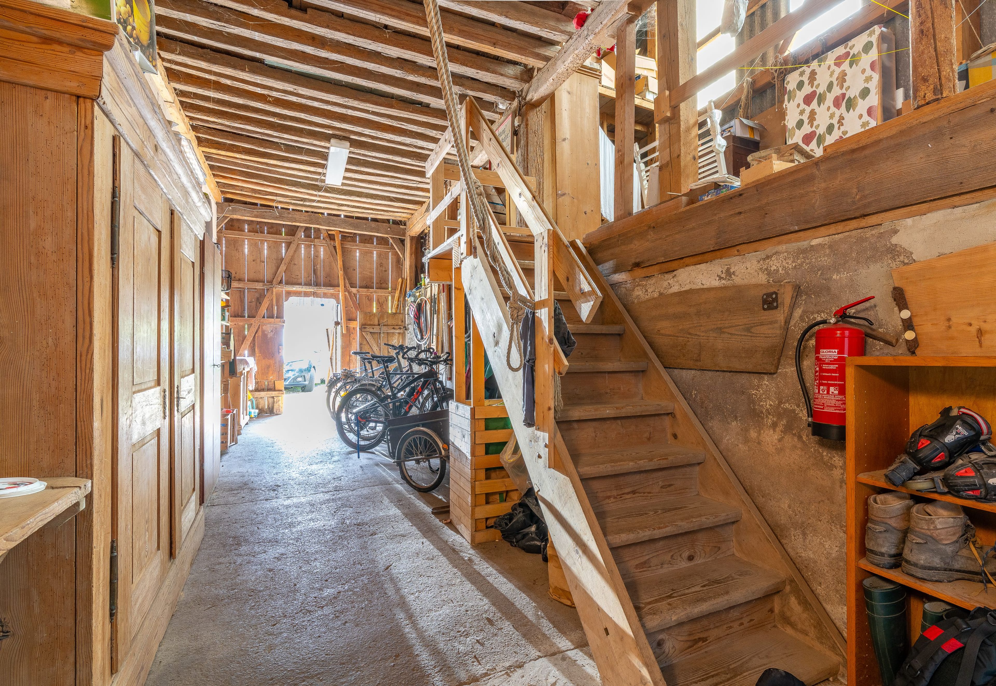 8.5-Zimmer Riegelhaus mit Ausbaupotenzial - Bild 13