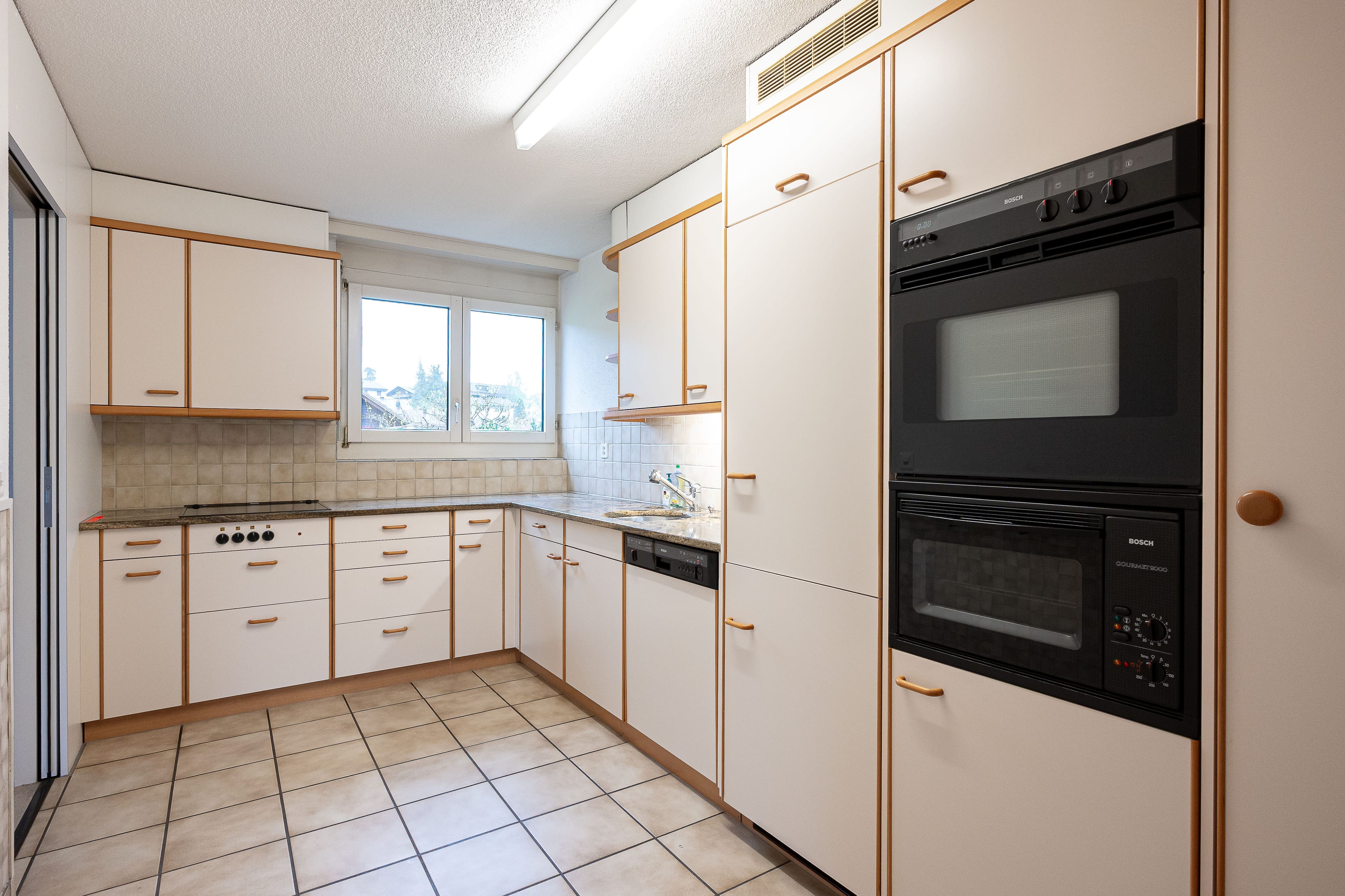 Zentral & günstig: 4.5-Zi.-Wohnung mit Lift in Niederscherli - Bild 5