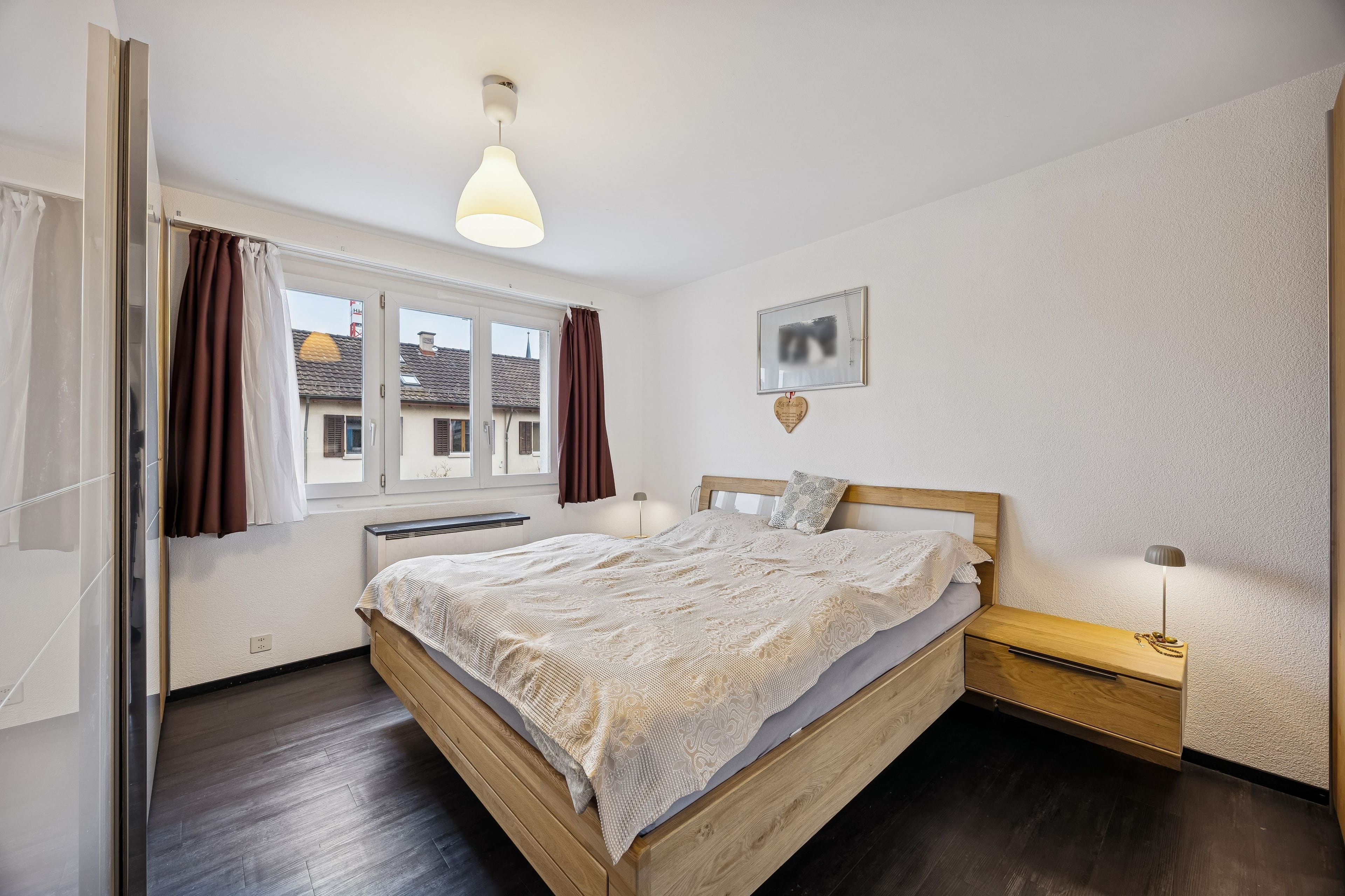 Renoviertes 5.5-Zimmer-Reihenhaus mit 166 m² Gesamtfläche & grosser Terrasse - Bild 4
