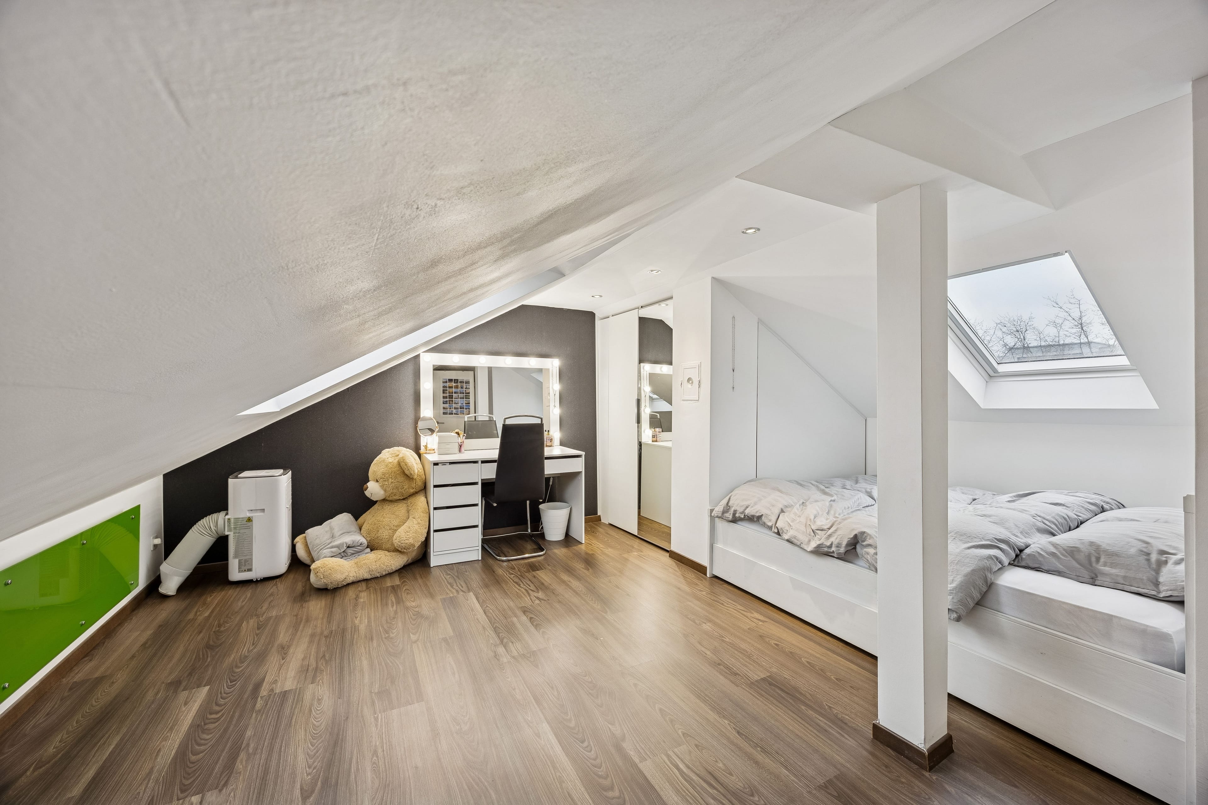 Renoviertes 5.5-Zimmer-Reihenhaus mit 166 m² Gesamtfläche & grosser Terrasse - 10