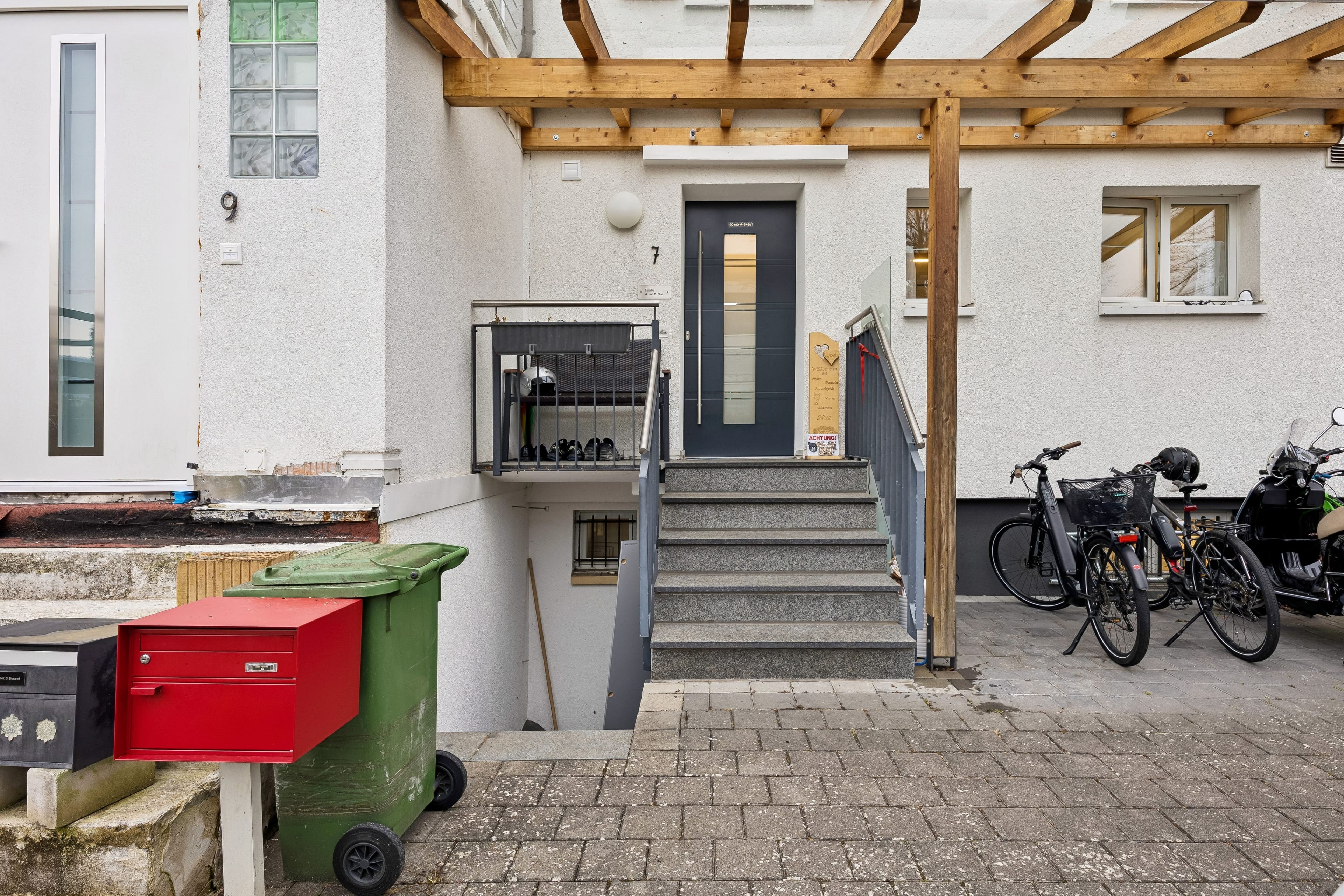 Renoviertes 5.5-Zimmer-Reihenhaus mit 166 m² Gesamtfläche & grosser Terrasse - 35