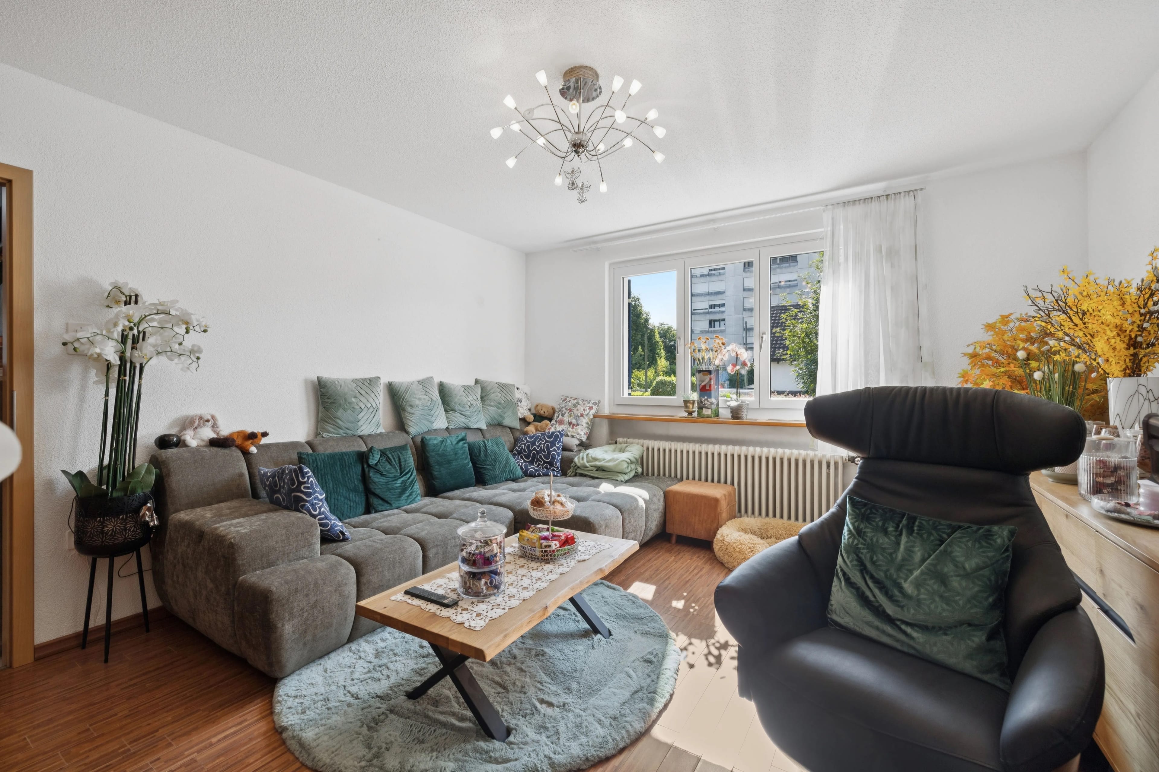 8-Zimmer-Einfamilienhaus mit grossem Garten in Suhr kaufen - Bild 4