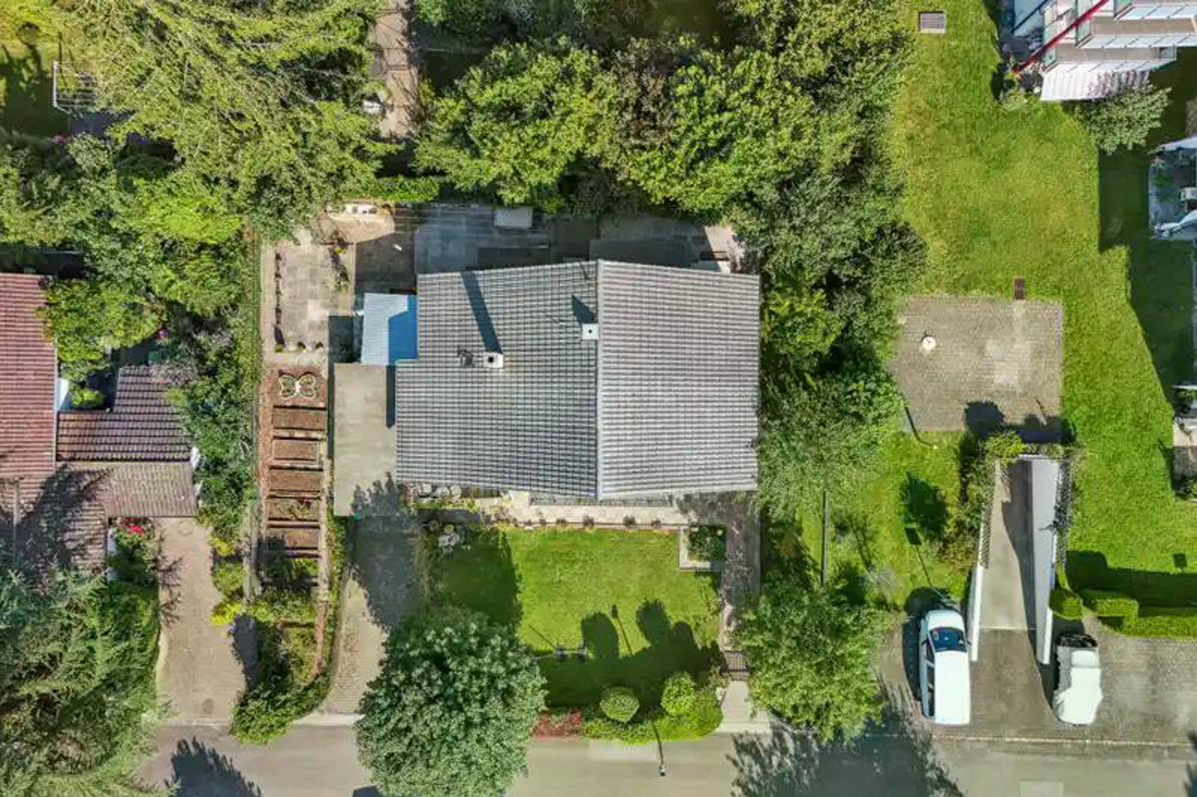 8-Zimmer-Einfamilienhaus mit grossem Garten in Suhr kaufen - Bild 15