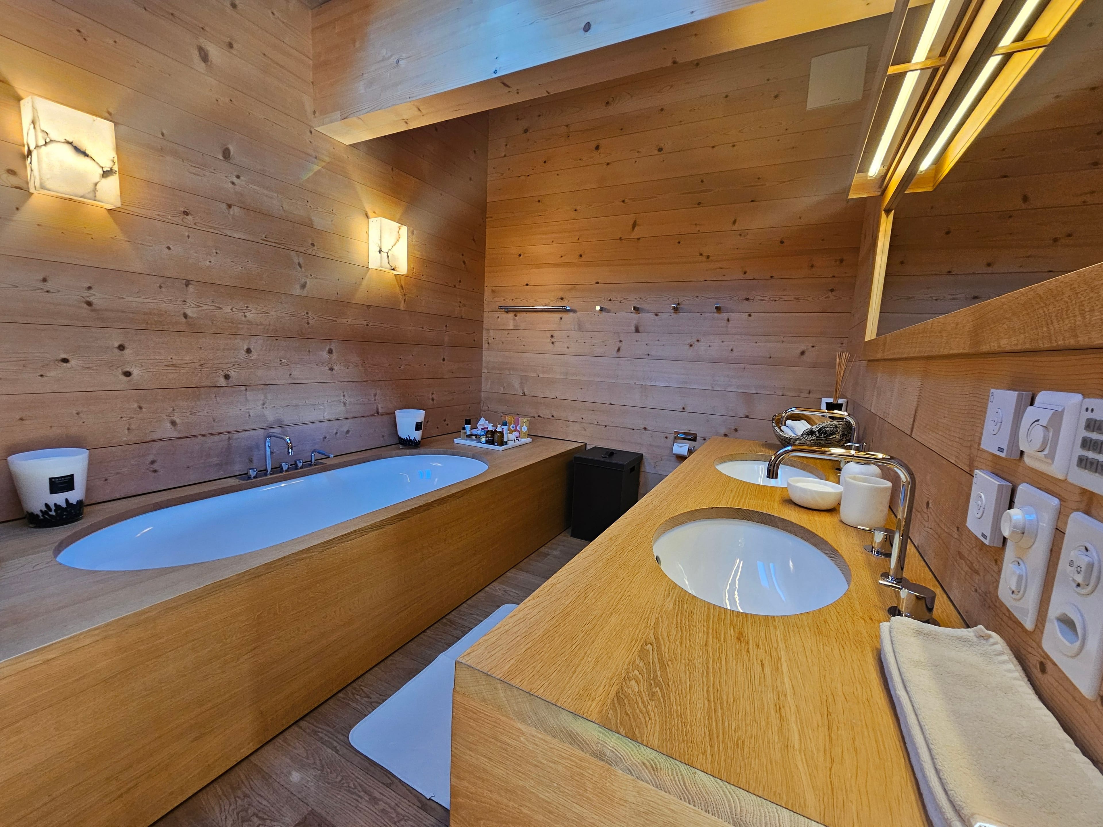 Luxus-Chalet - lichtdurchflutet mit Panoramasicht und höchster Privatrphäre - Bild 4