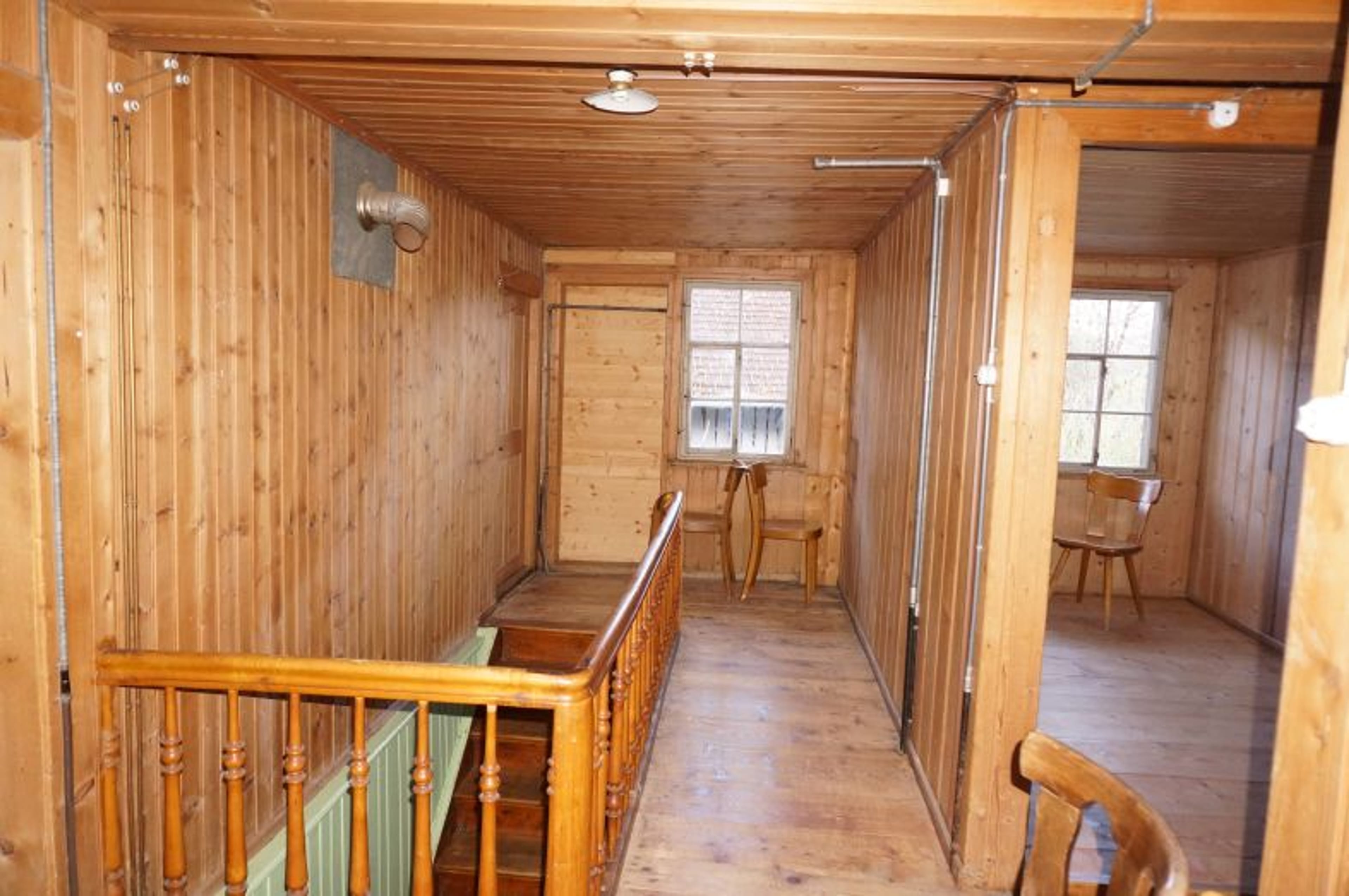 Ensemble mit Gasthaus, 2 Wohnungen & Scheune in Nesslau - kaufen - 29