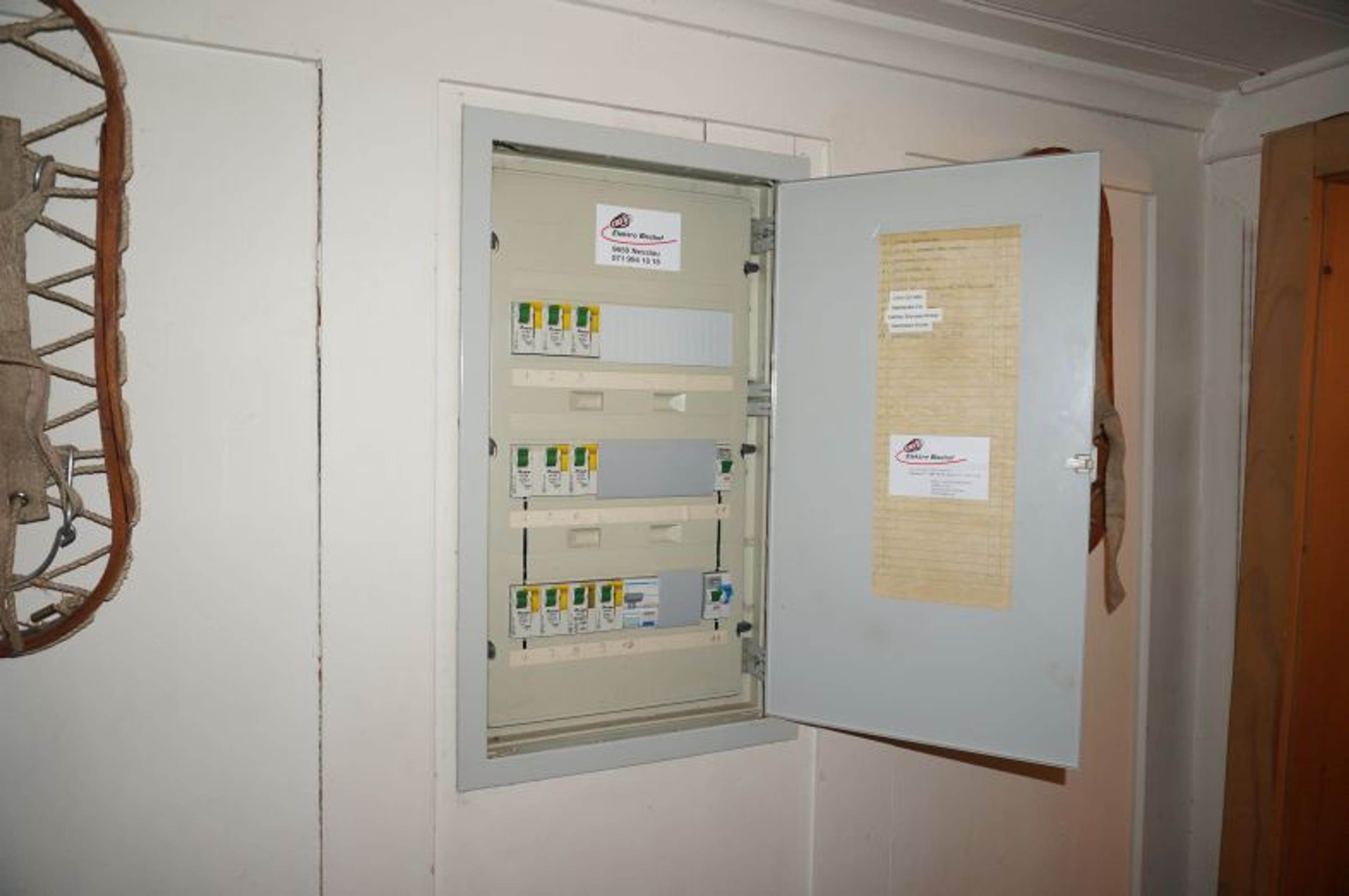 Ensemble mit Gasthaus, 2 Wohnungen & Scheune in Nesslau - kaufen - 46