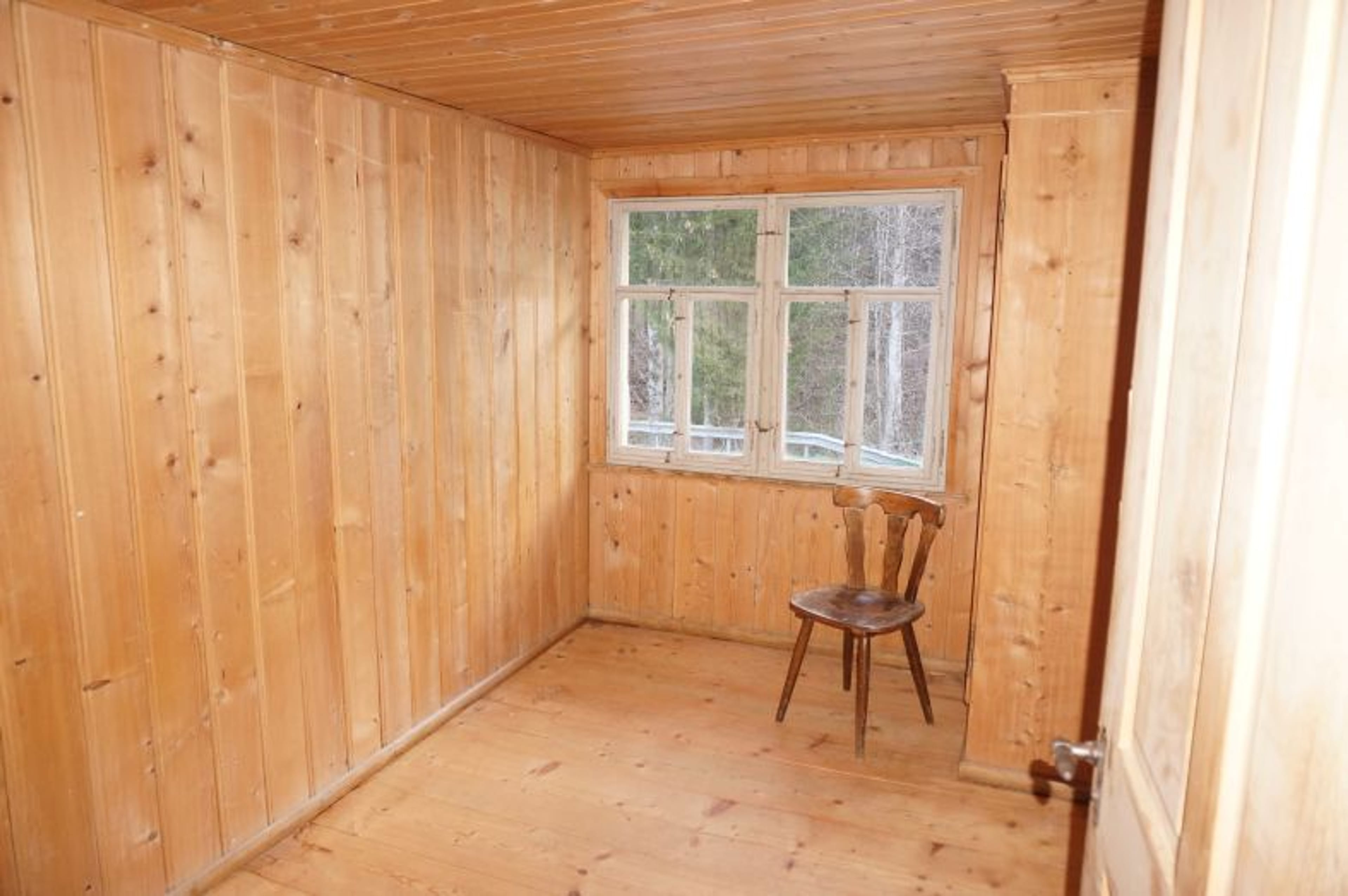 Ensemble mit Gasthaus, 2 Wohnungen & Scheune in Nesslau - kaufen - 30