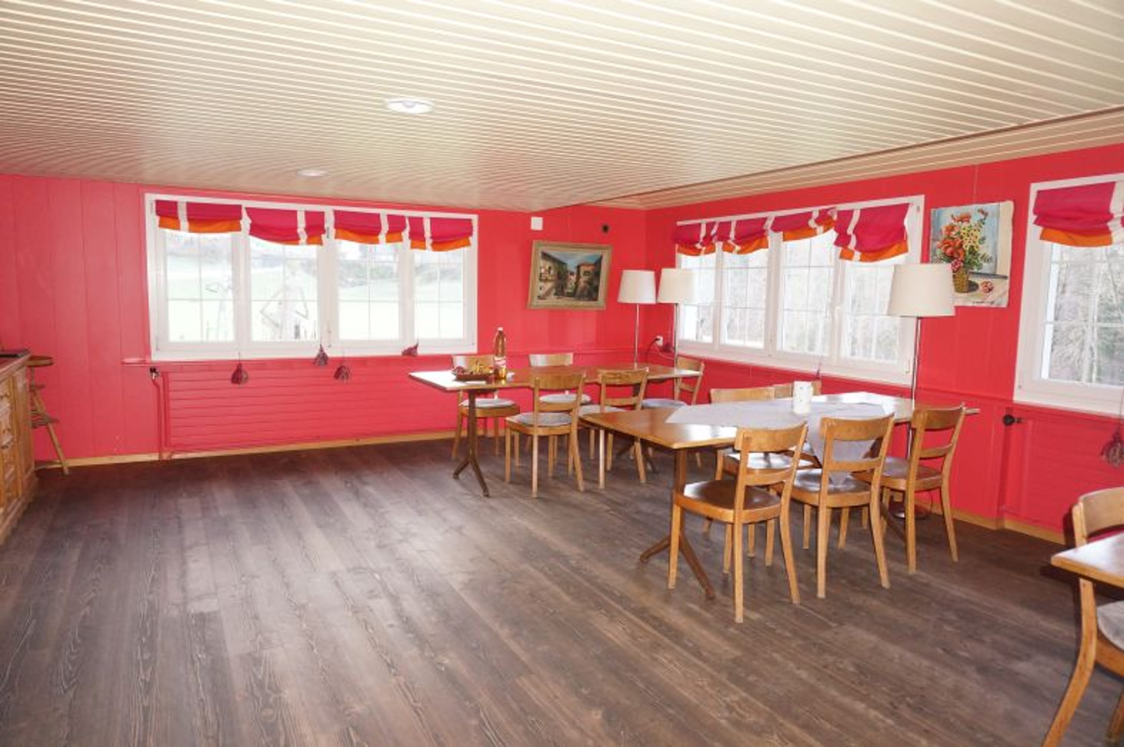 Ensemble mit Gasthaus, 2 Wohnungen & Scheune in Nesslau - kaufen - 43