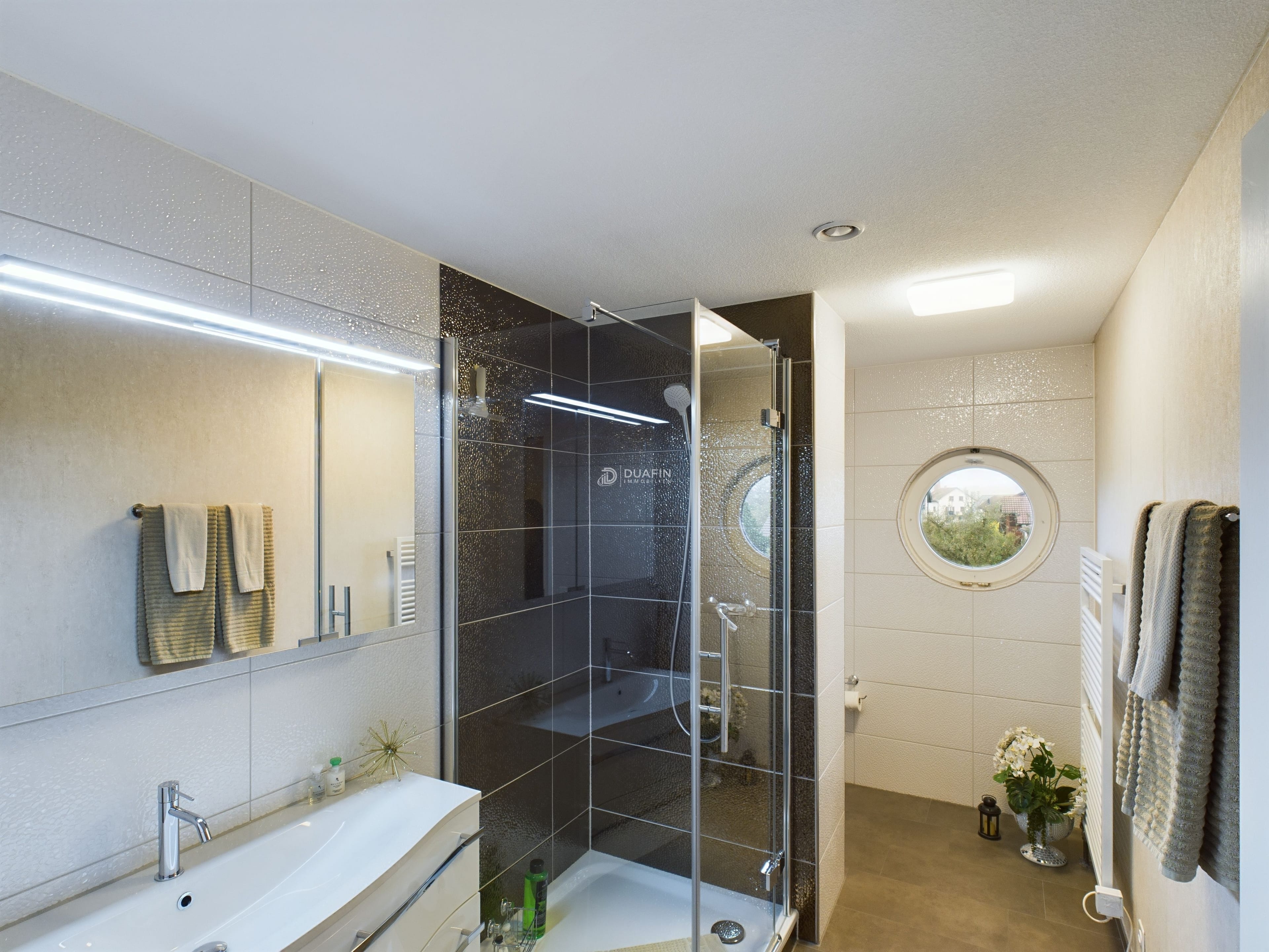 8.5-Zi.-Villa mit Pool & Einliegerwohnung in Oberentfelden - 9