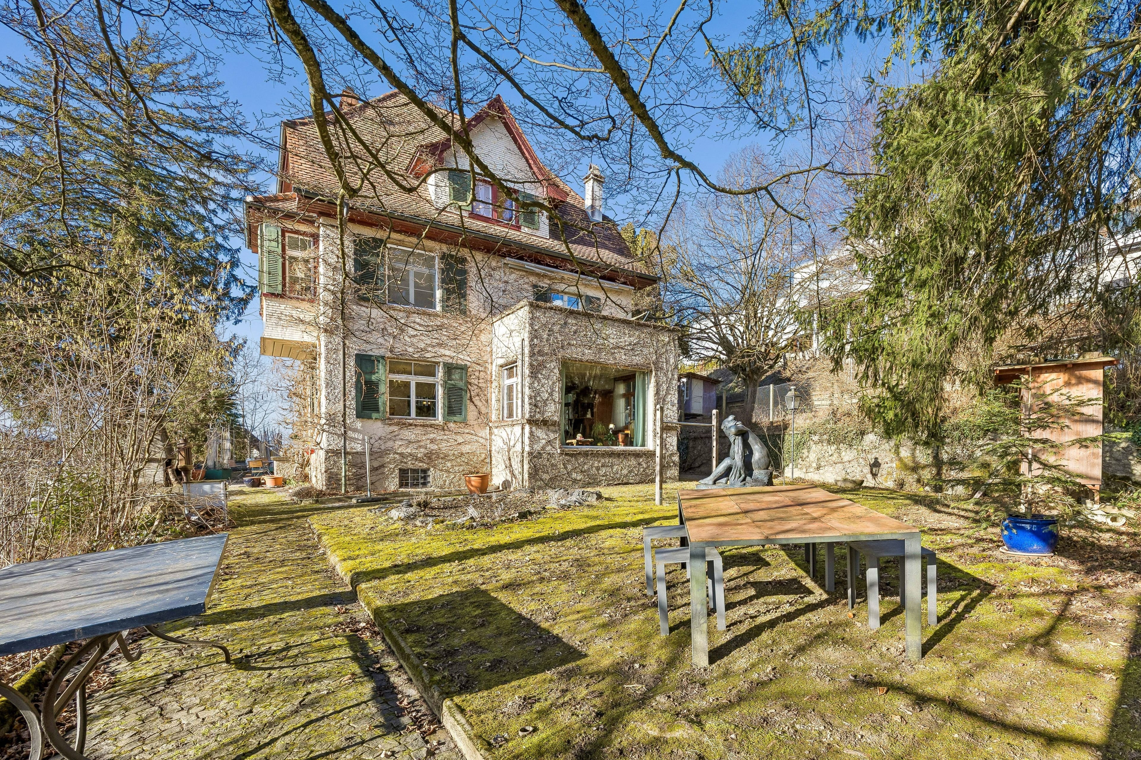 Jugendstilvilla in Reinach mit aussergewöhnlichem Parkgarten - Bild 1