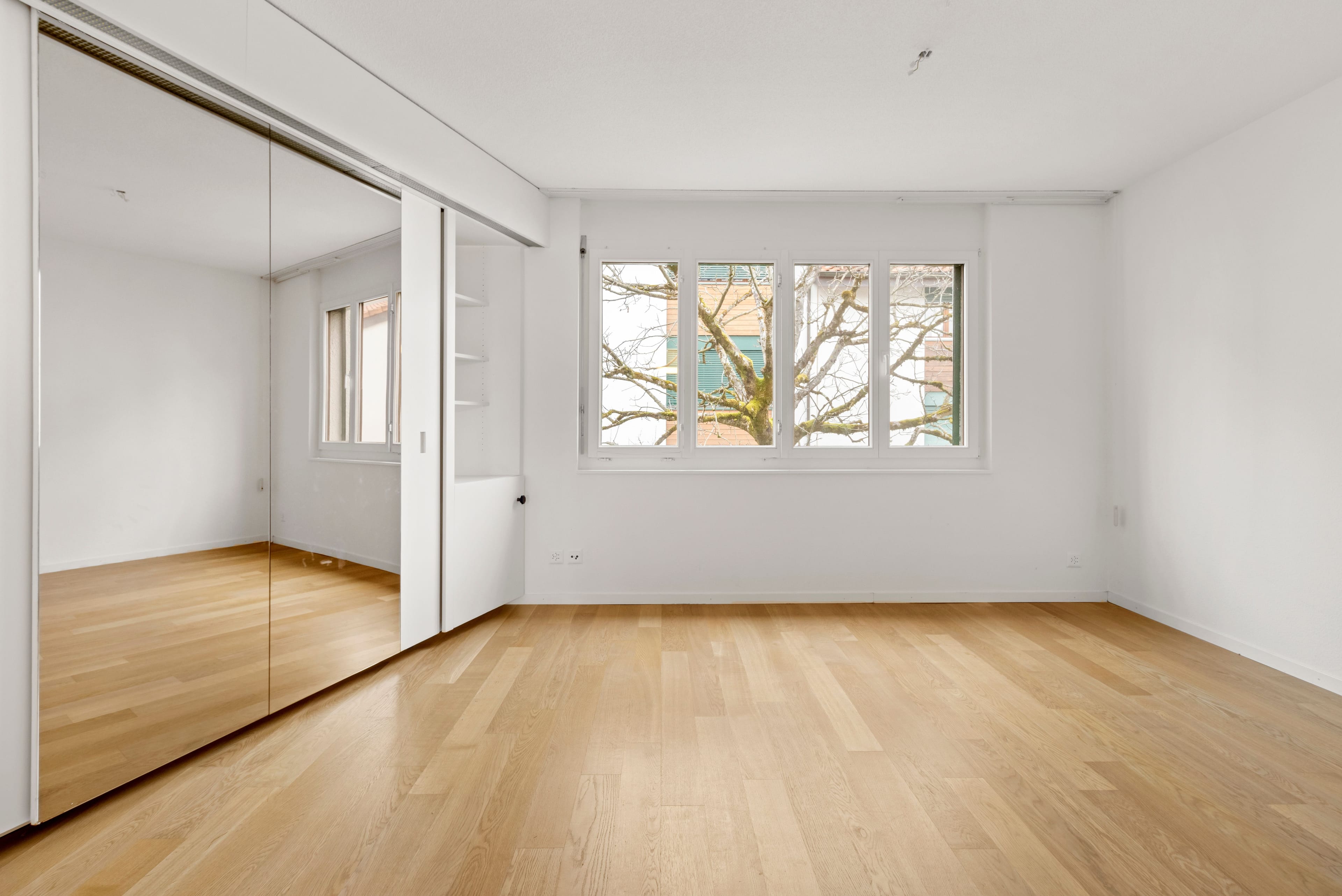 Grosszügiges Wohnen im 5½ Zimmer Reihenhaus in direkter Seenähe - Bild 6