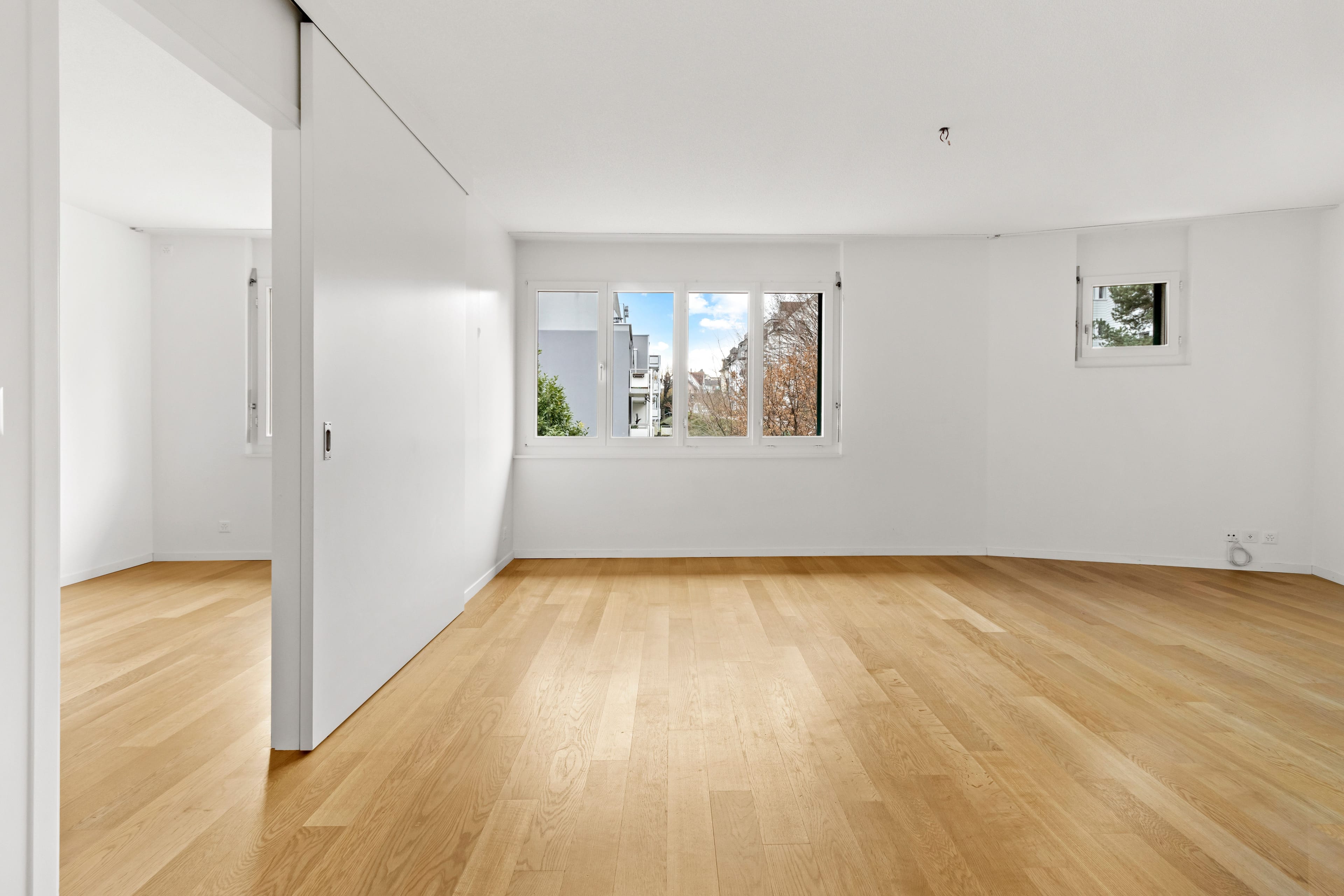 Grosszügiges Wohnen im 5½ Zimmer Reihenhaus in direkter Seenähe - Bild 5