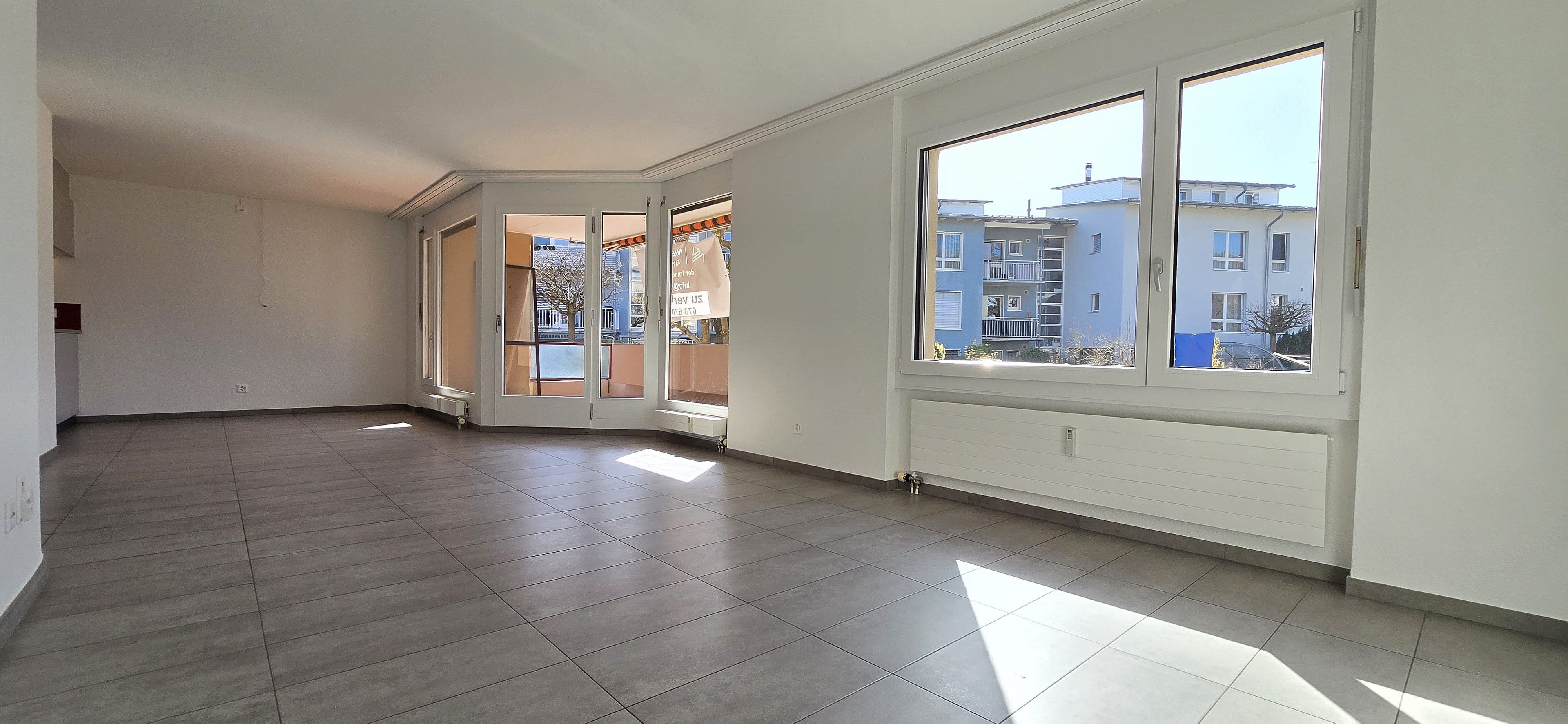Frisch renovierte 4.5 Zi.-Wohnung direkt neben Kindergarten- & Grundschule - Bild 3