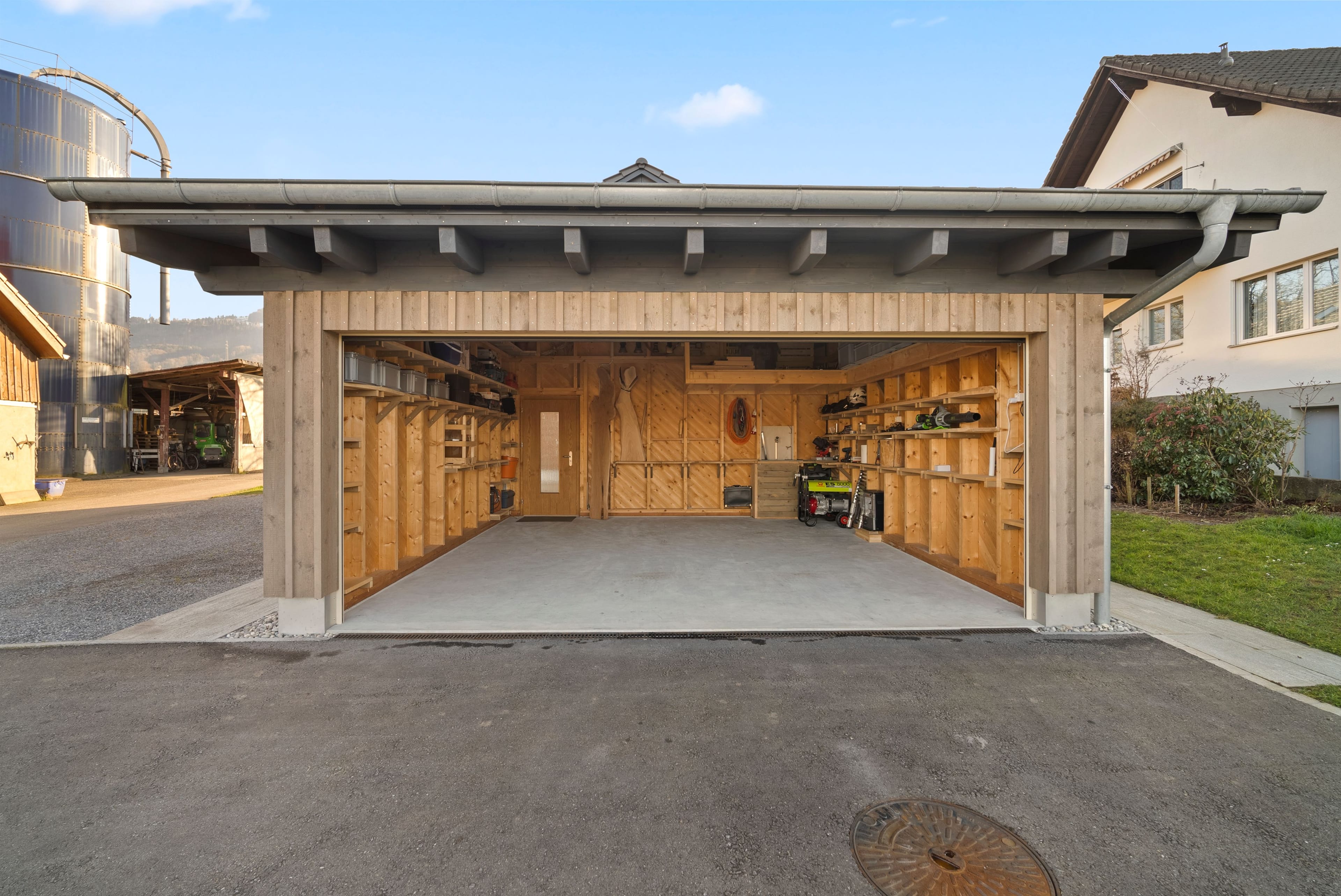 Freistehendes 3-Zimmer-Holzhaus mit Weitsicht in Galgenen - Bild 15