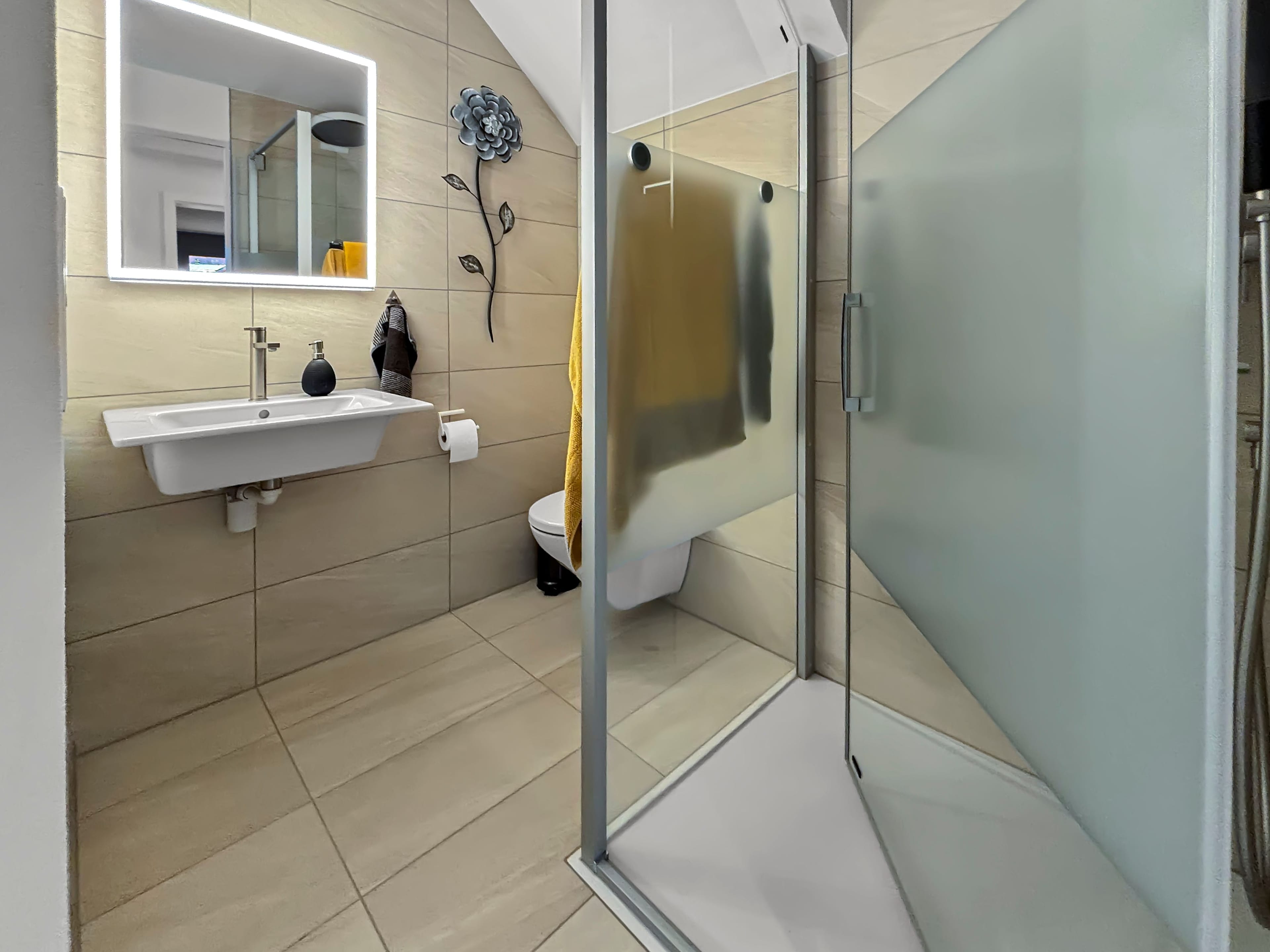 RUHIGE UND MODERNE 4.5 ZIMMER-WOHNUNG FÜR GENIESSER/INNEN - 9
