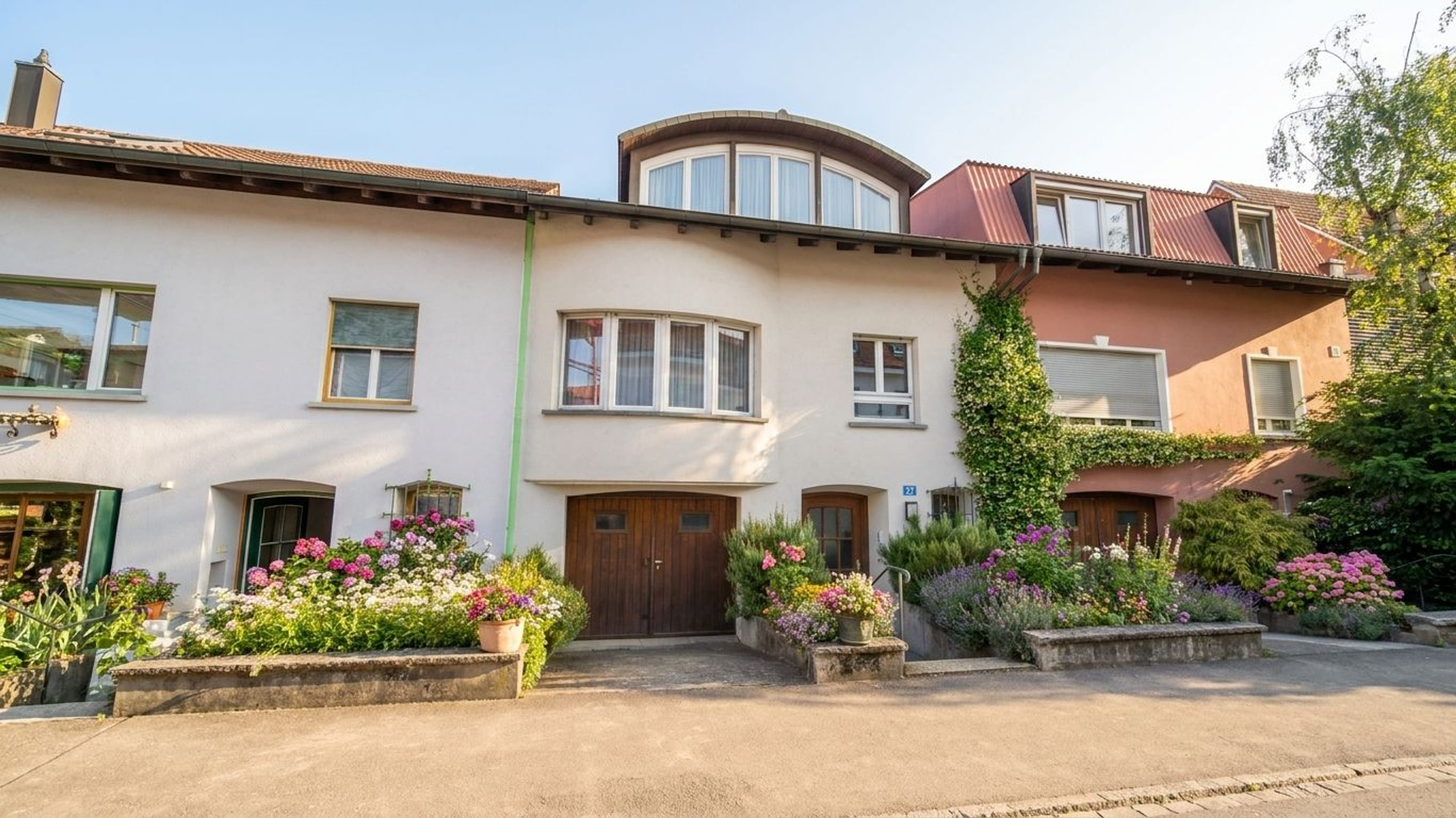 5.5-Zi.-Reihenhaus mit Garten - gepflegt und zentral in Basel - Bild 1