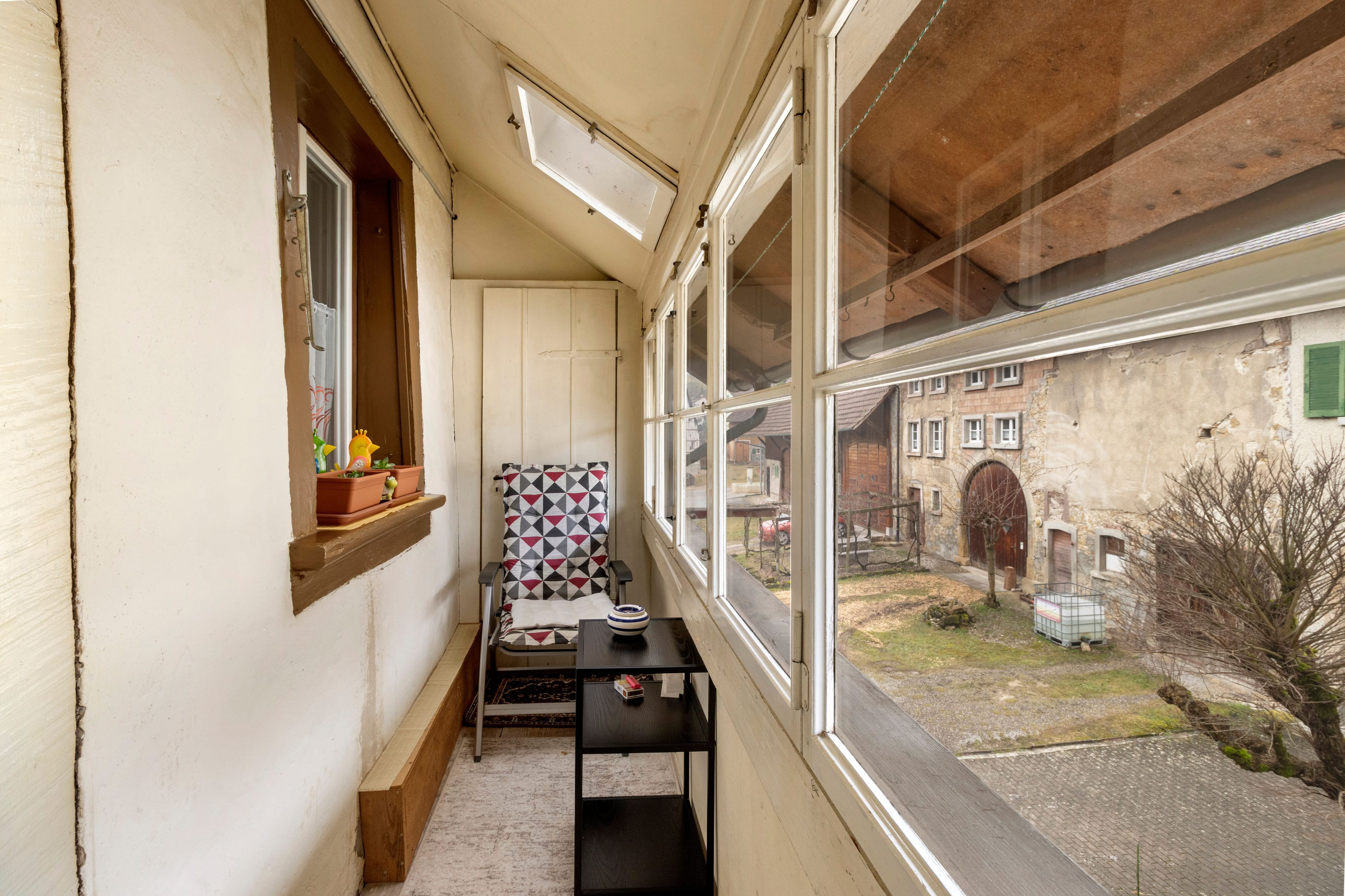 9-Zimmer Reihenmittelhaus an ruhiger und ländlicher Lage - Bild 5