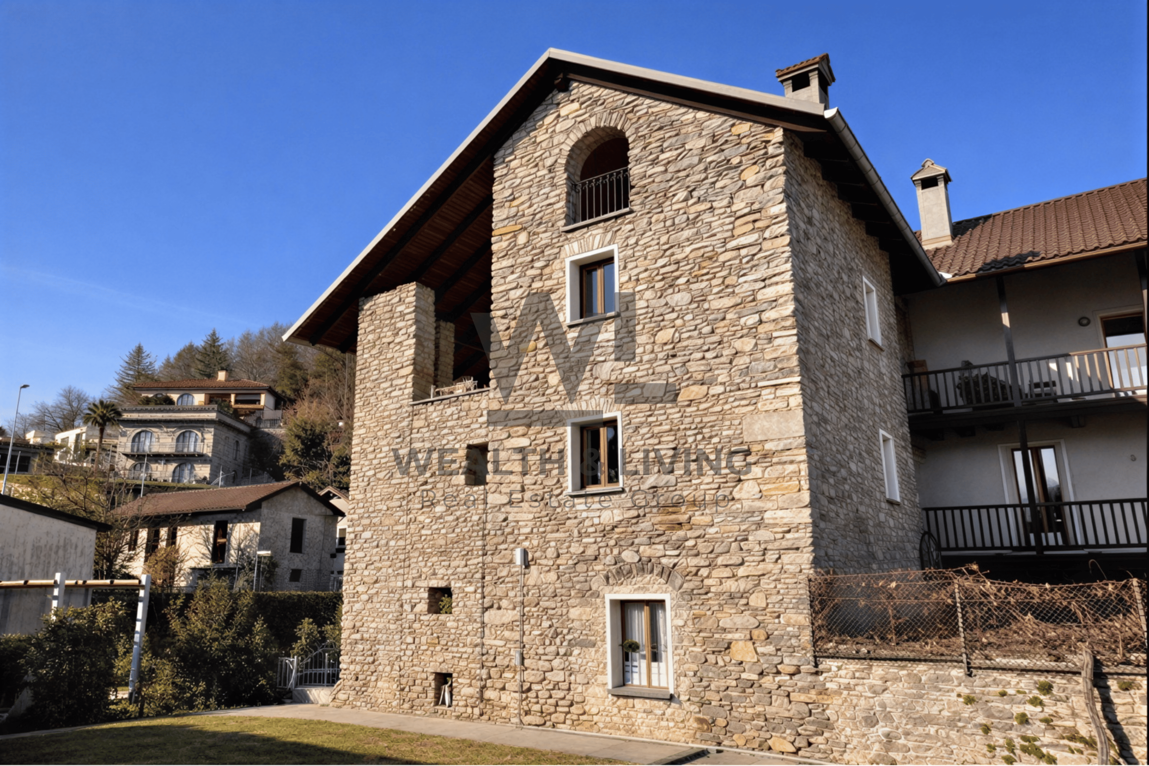 5-Zimmer-Reihenhaus mit Tessiner- Charme an ruhiger Lage in Losone - Bild 2