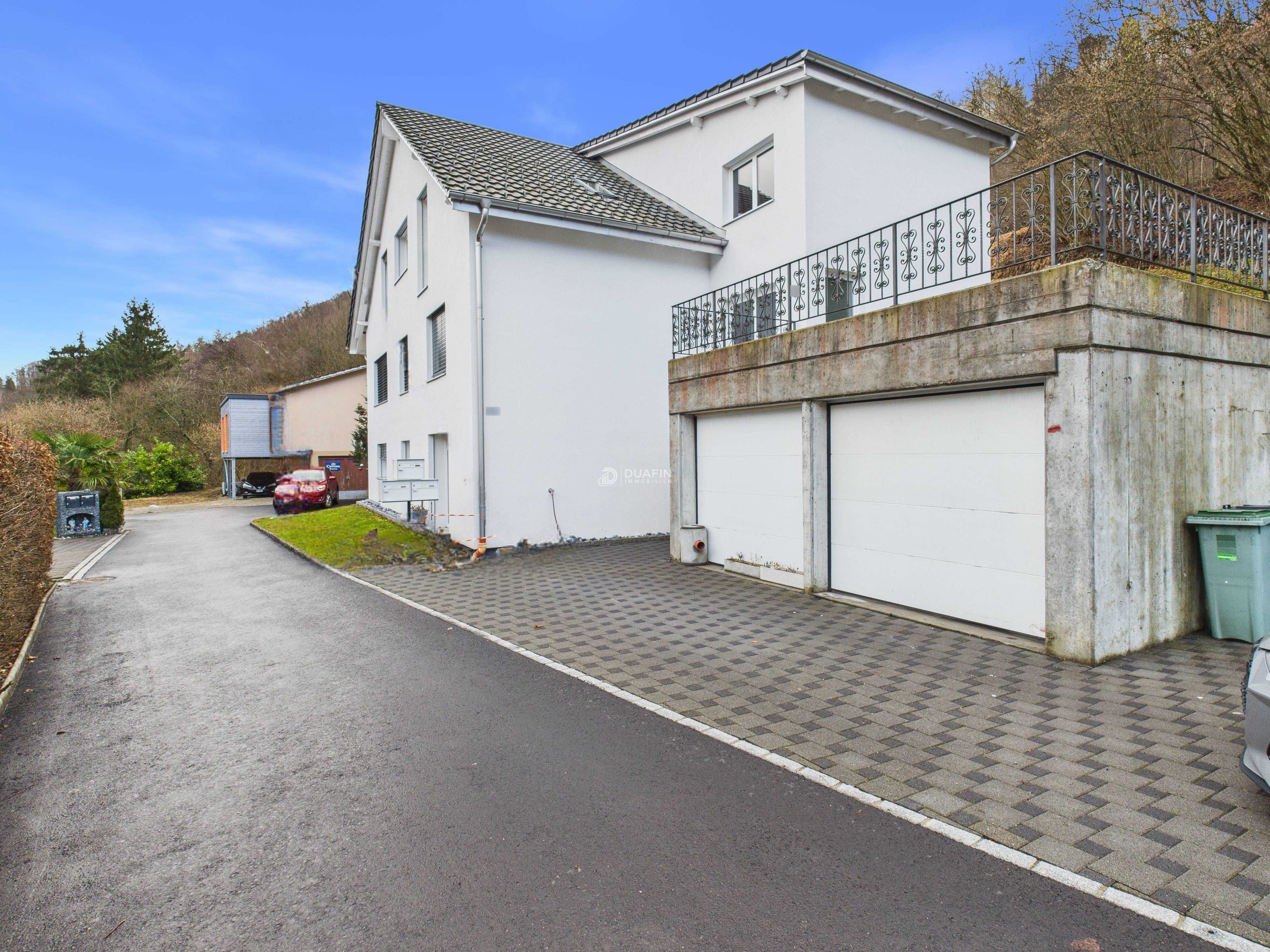 3-Familienhaus, saniert 2021, mit 2 Garagen in Trimbach - Bild 1