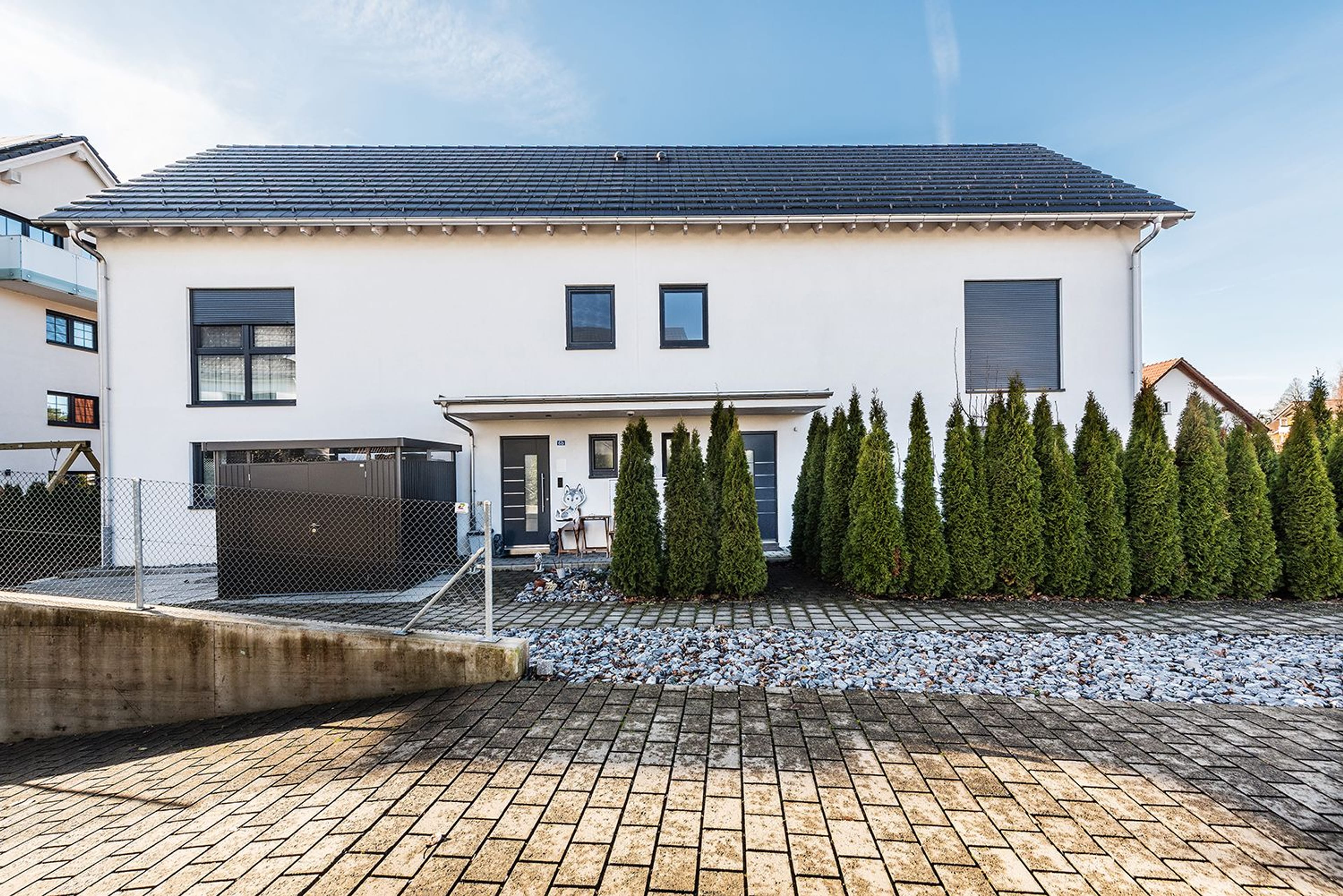 5.5-Zi.-Doppelhaushälfte, modern & ruhig, Lanzenneunforn - Bild 1
