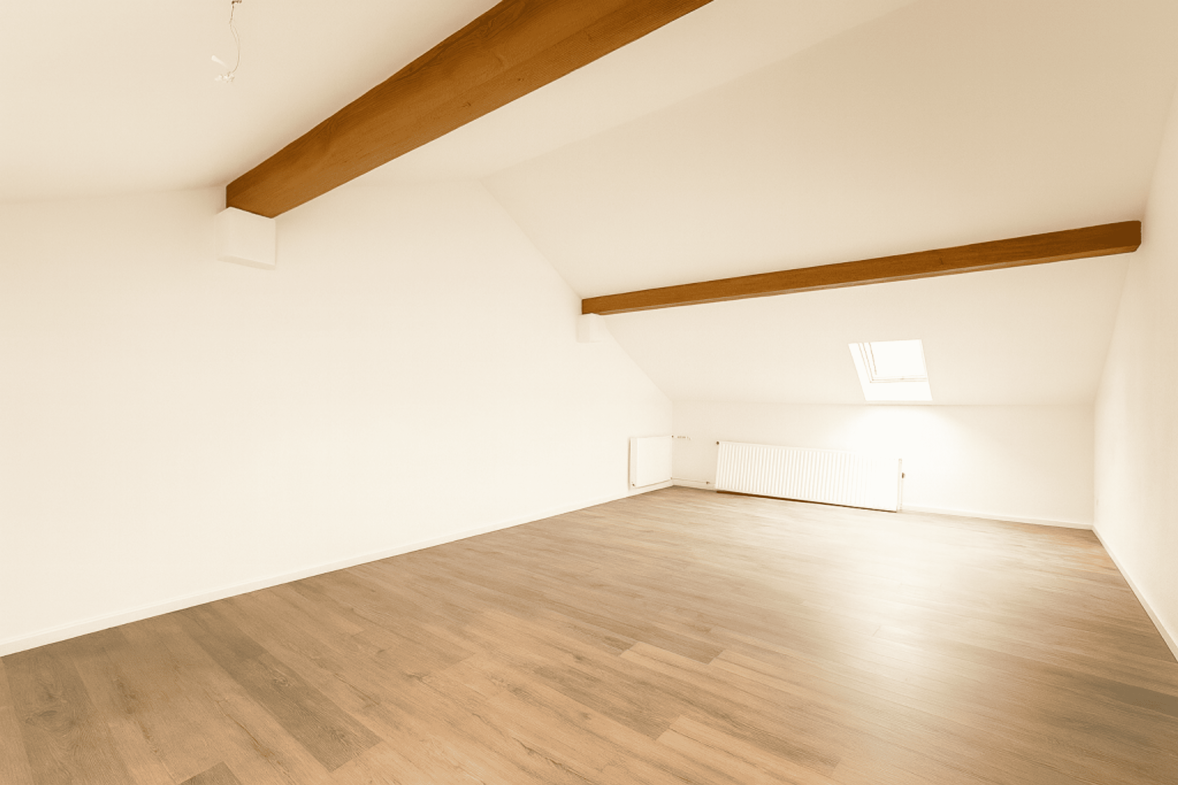 Frisch sanierte 1.5-Zi.-Dachwohnung mit Stil in Grenchen - Bild 2