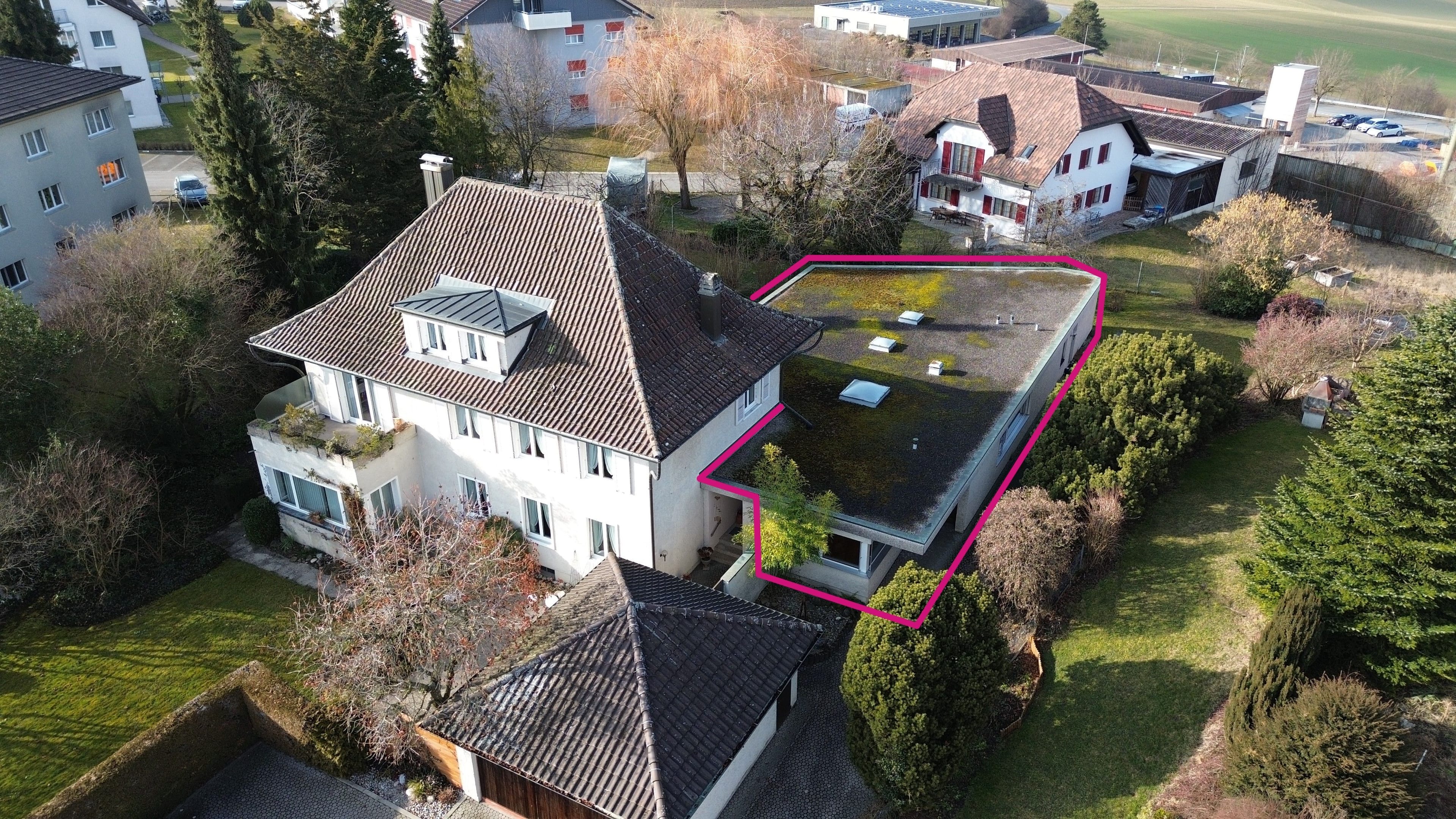 Helle Praxis-/Bürofläche 165 m² mit Parkplätzen in Wünnewil - Bild 1